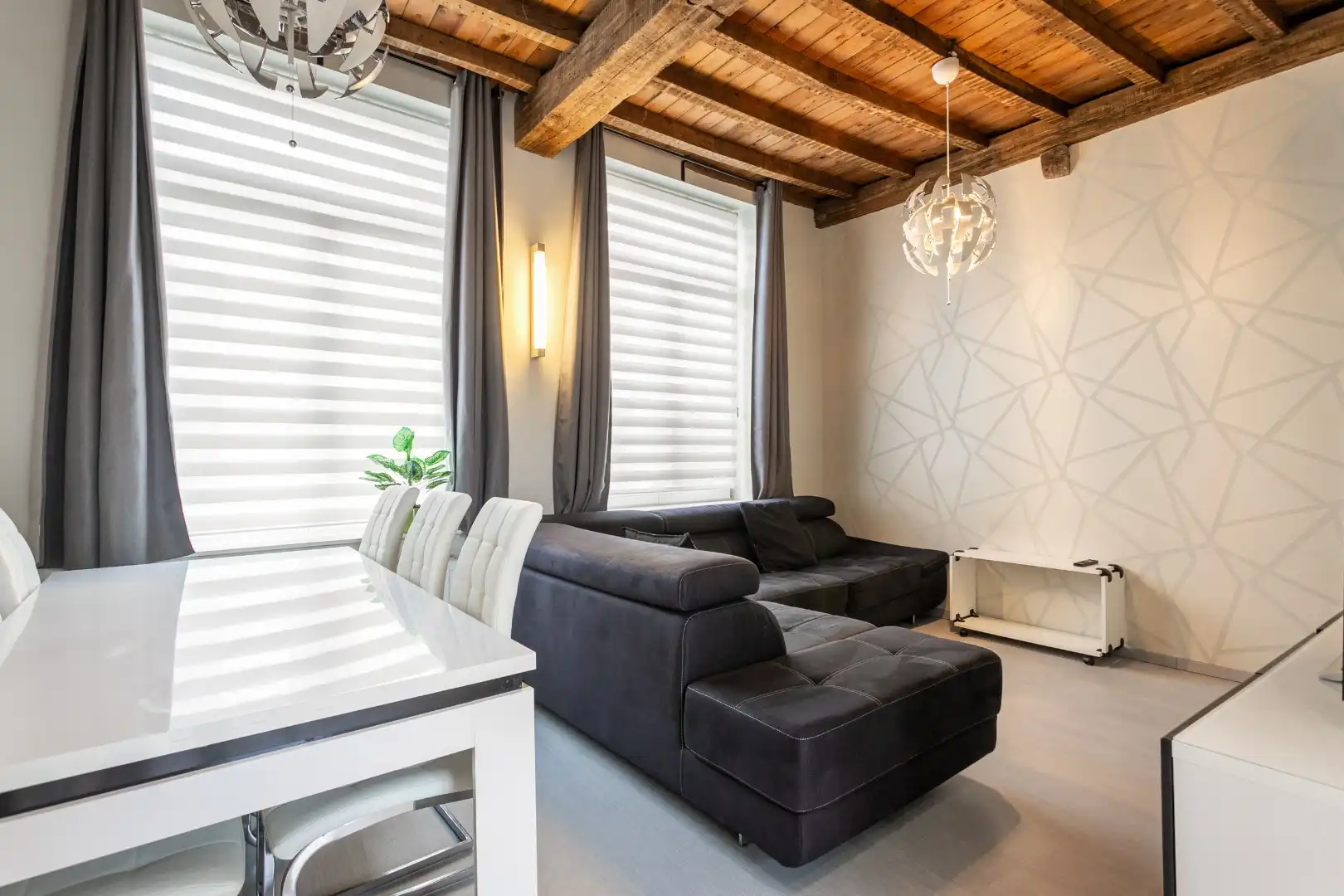 Stadswoning met mogelijke praktijkruimte te centrum Halle foto 9