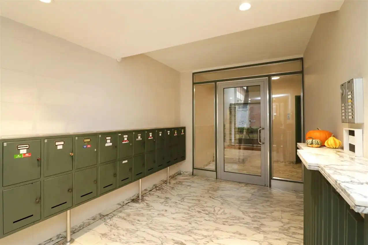 Stijlvol en instapklaar wonen met zicht op warandepark foto 36