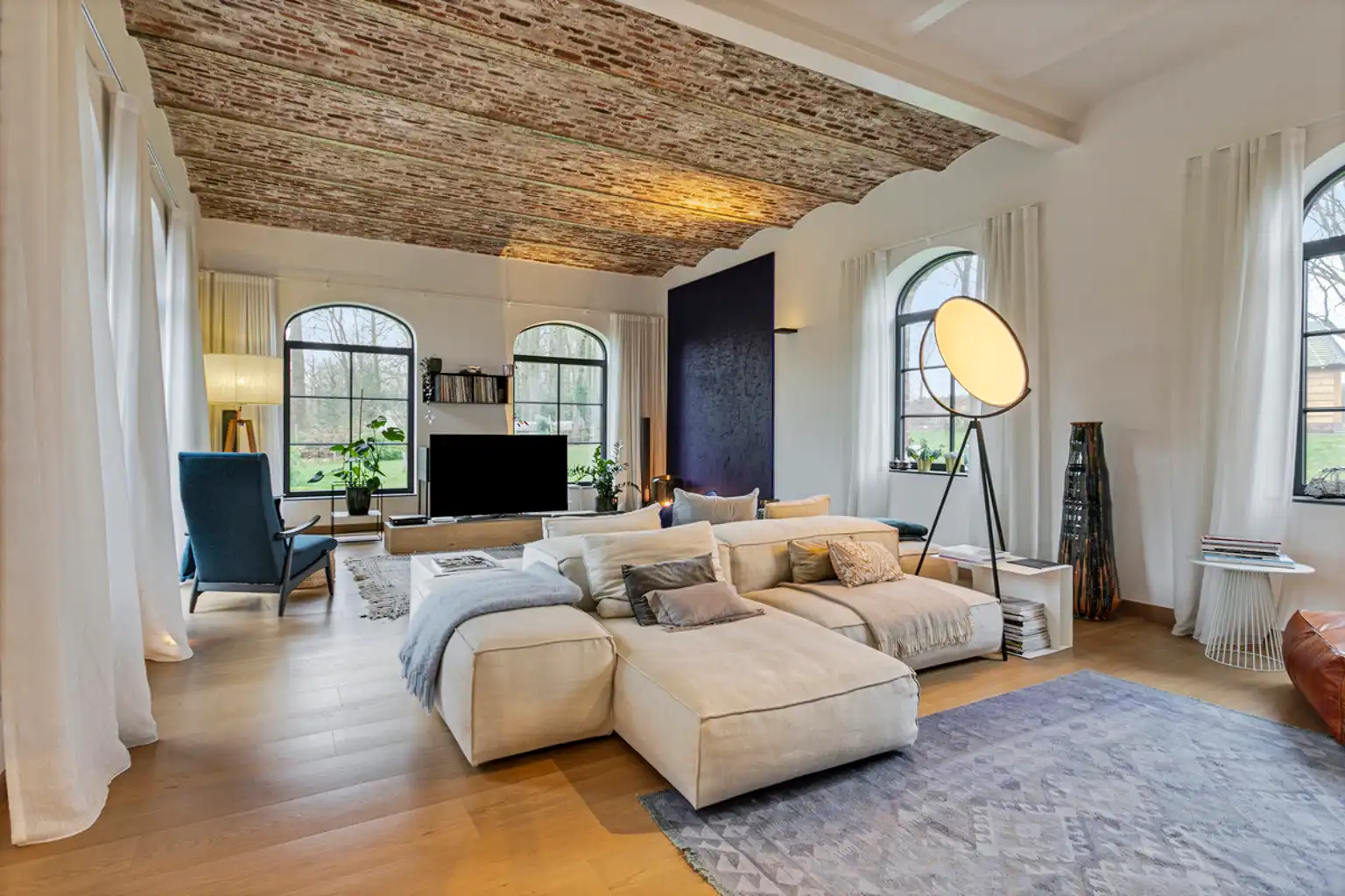 LUXUEUS EN EXCLUSIEF LANDHUIS  MET PARKTUIN.  foto 5