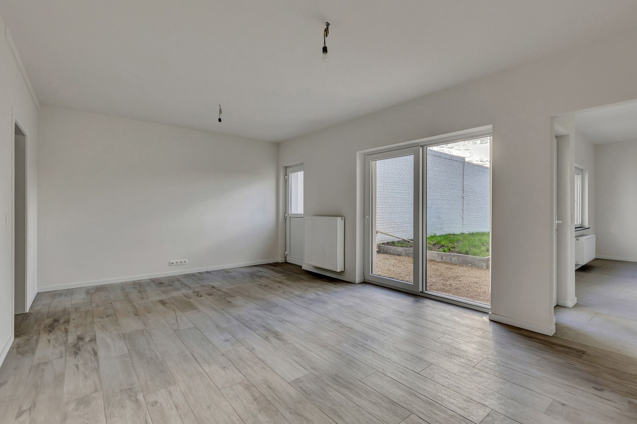 Volledig gerenoveerde woning met 4 slpks en tuin foto 5