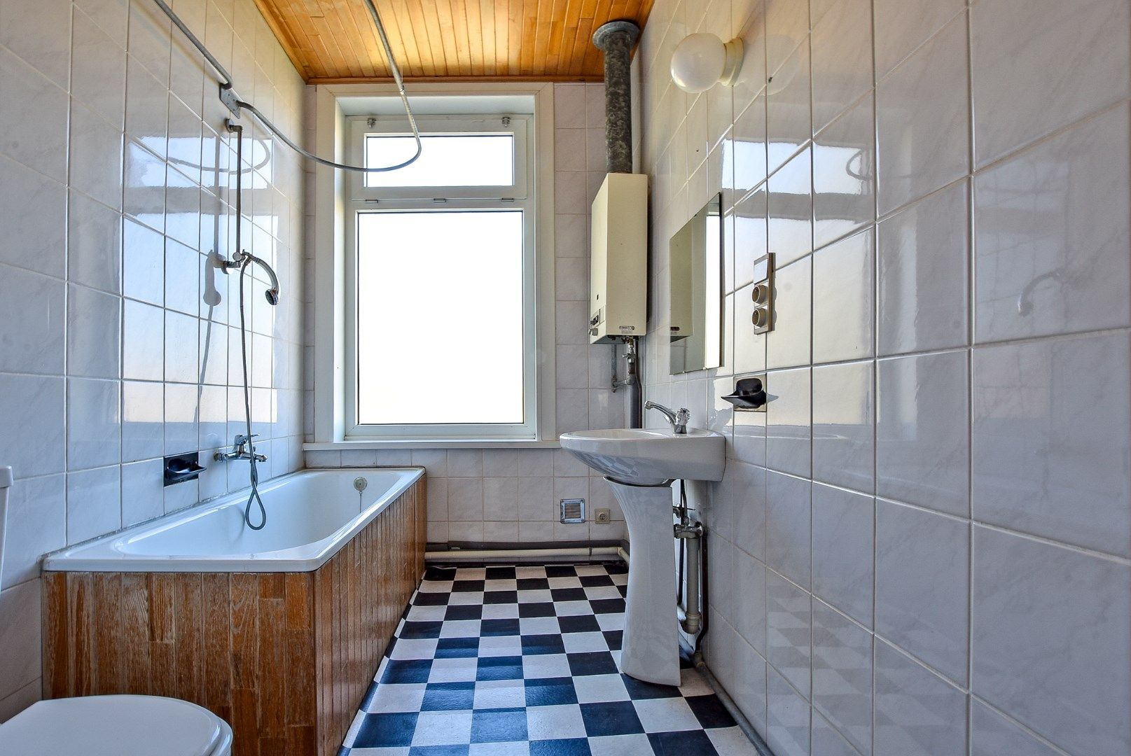 Charmante woning met opslagplaats in centrum Diksmuide! foto 11