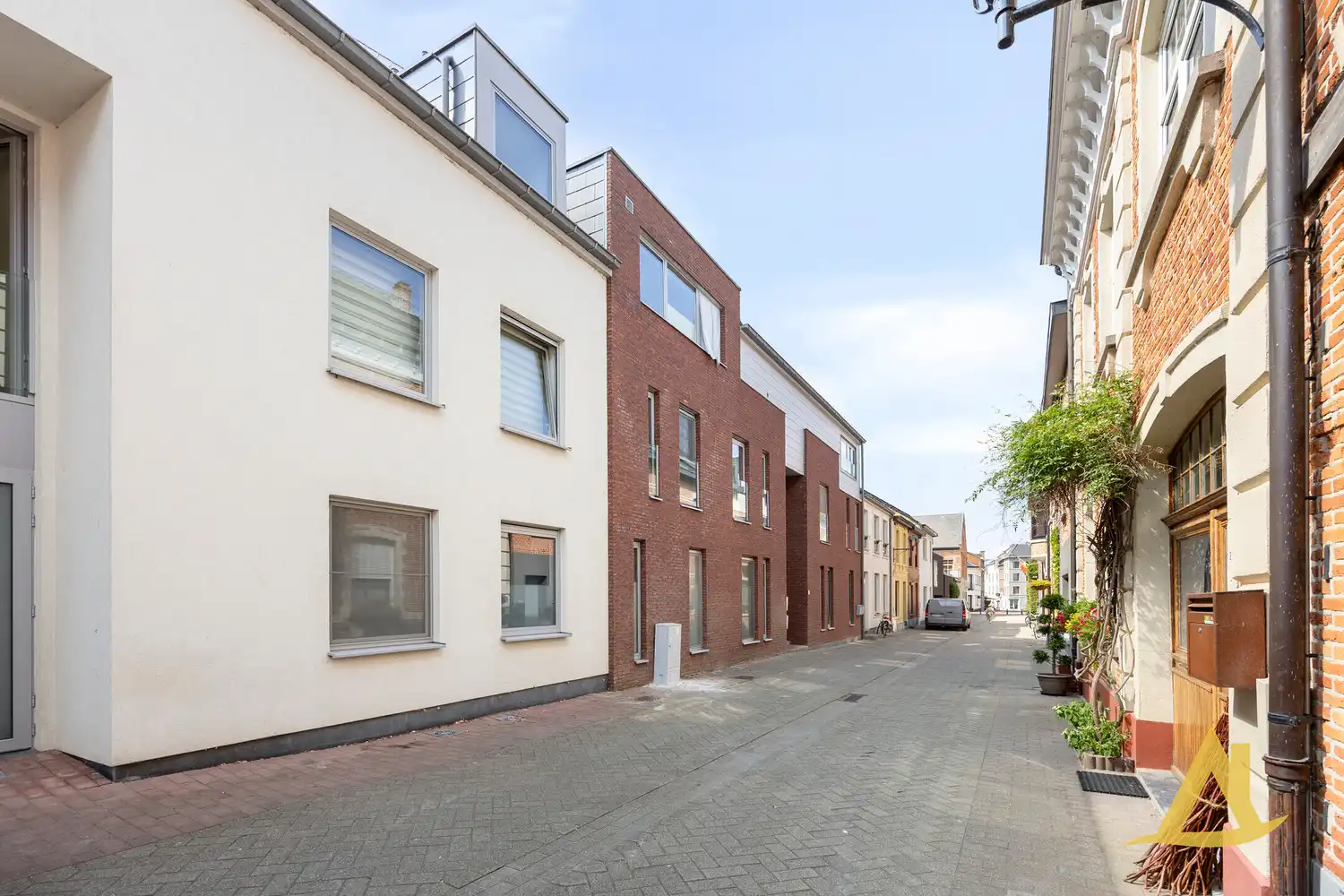 ENERGIEZUINIG APPARTEMENT MET AUTOSTAANPLAATS TE DIEST! foto 2