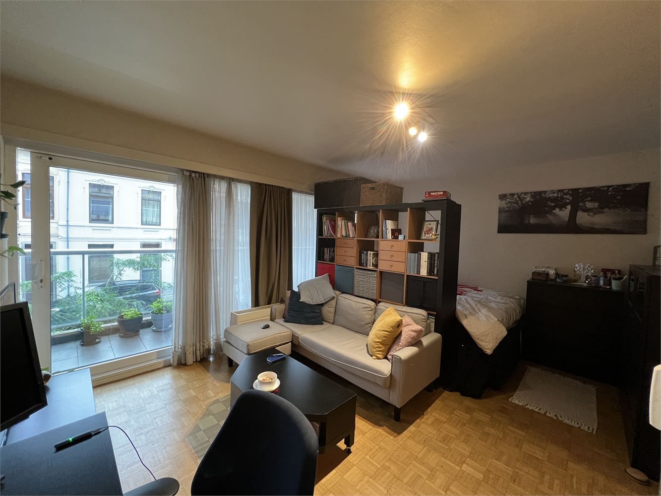 Lichtrijke studio met terras te huur in Leuven centrum! foto 6