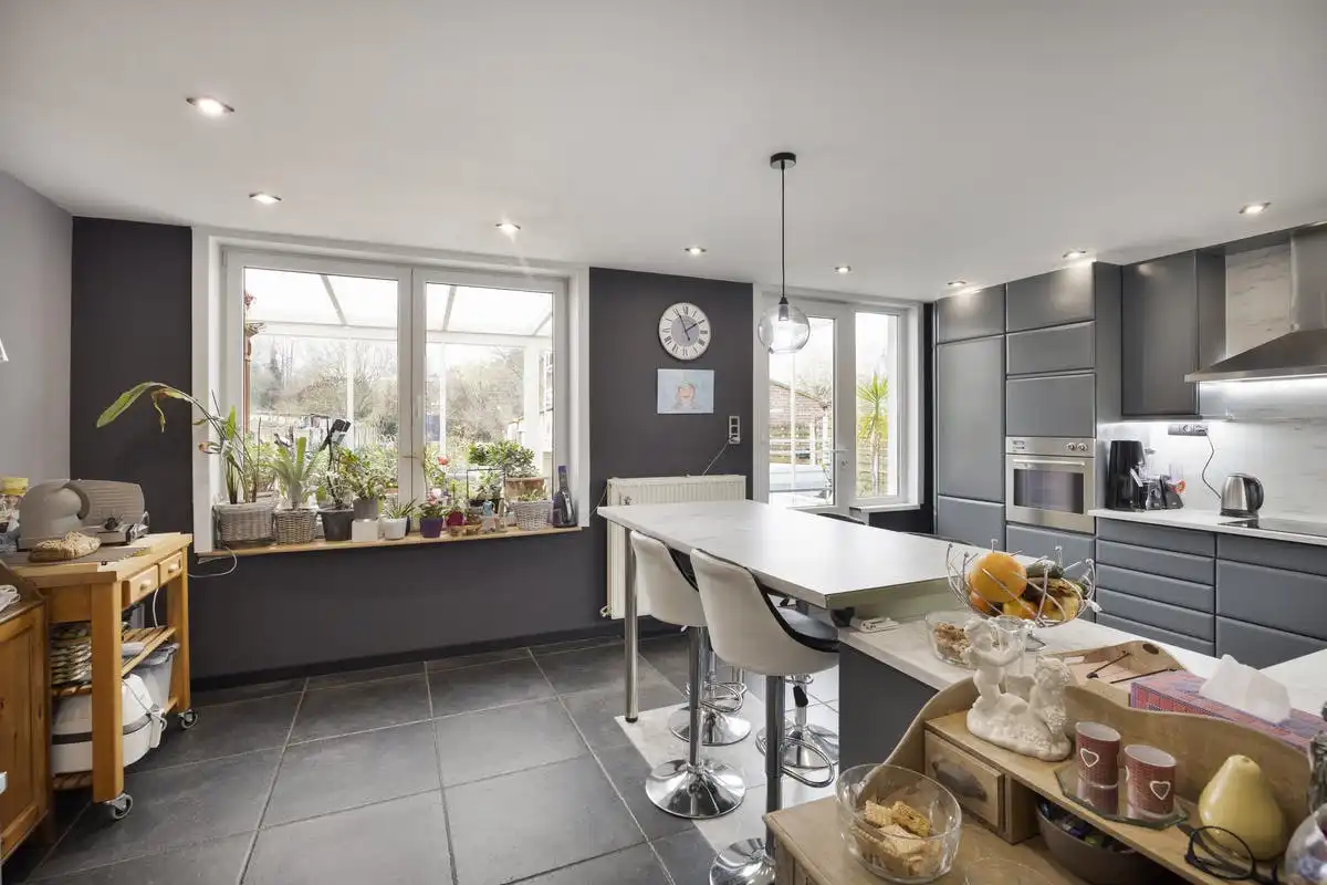 Modern halfopen huis te koop in Tongeren foto 12