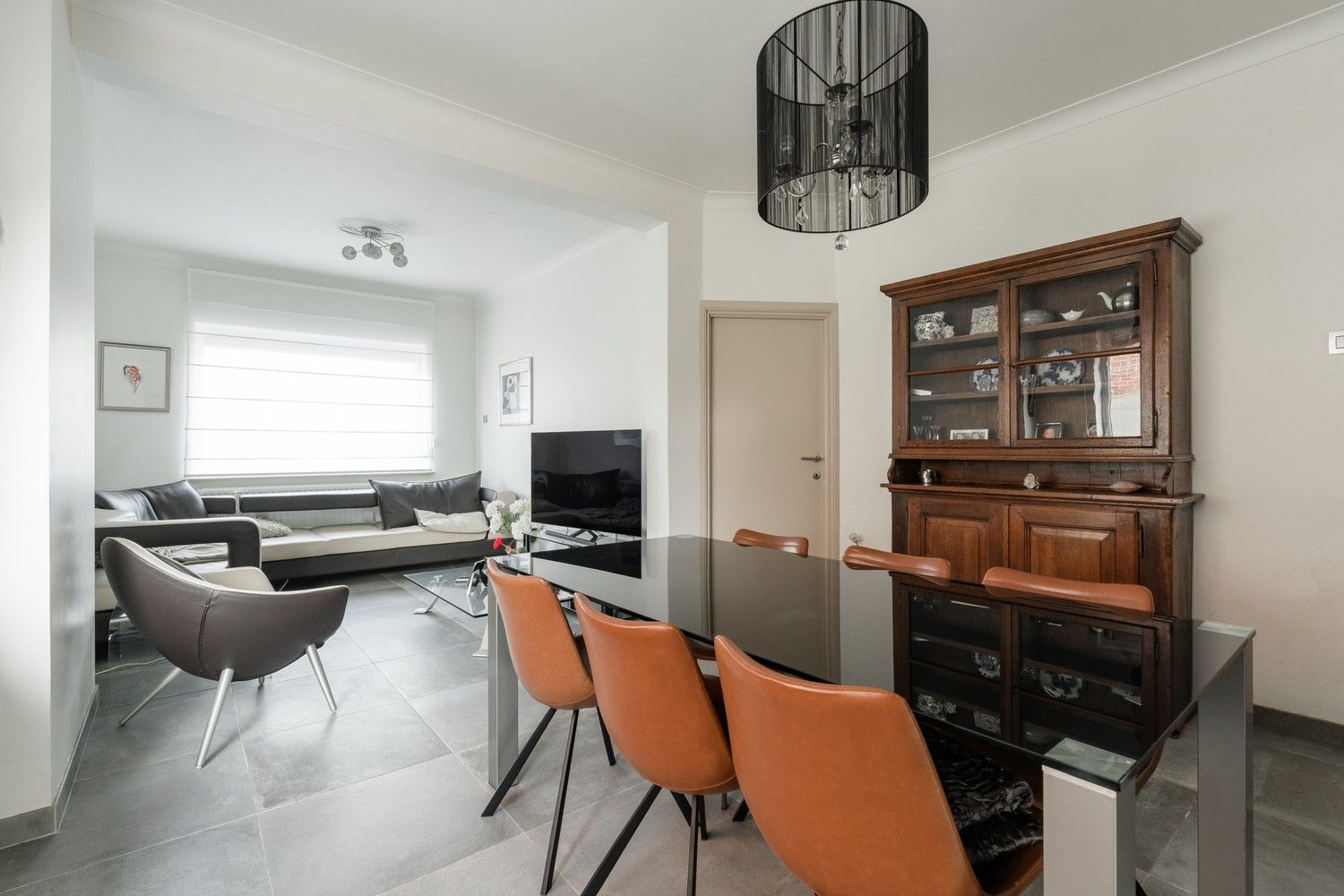 Charmante en instapklare woning met 2 slaapkamers in hartje Hamont foto 4