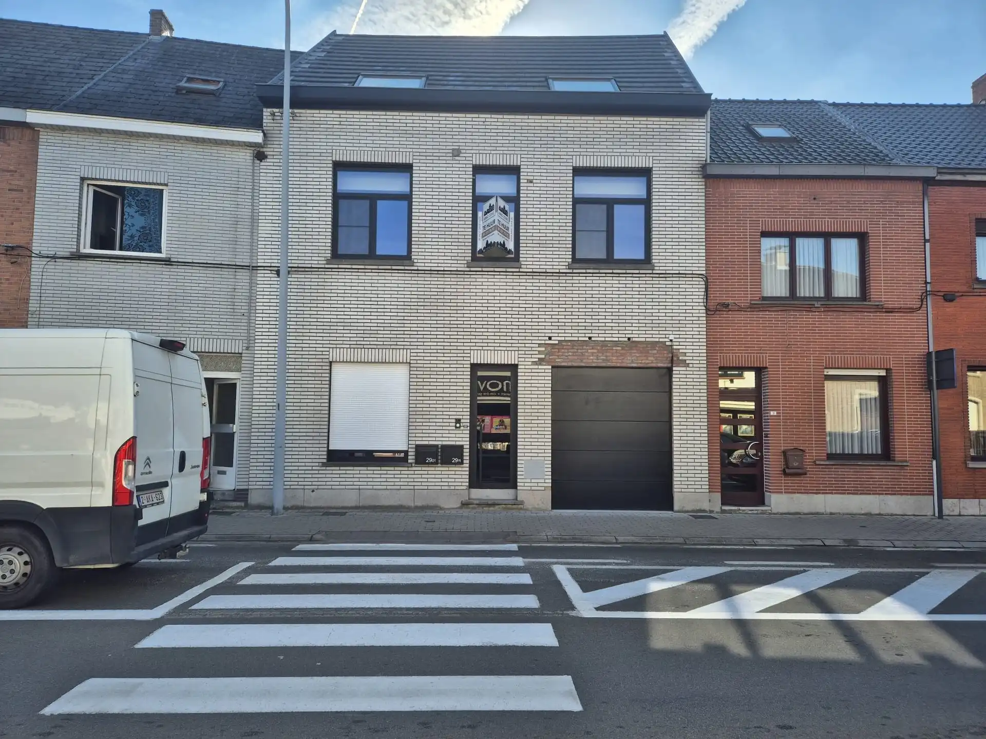 Ruime en luxueus afgewerkte duplex met 4 slaapkamers, terras en tuin. foto 29