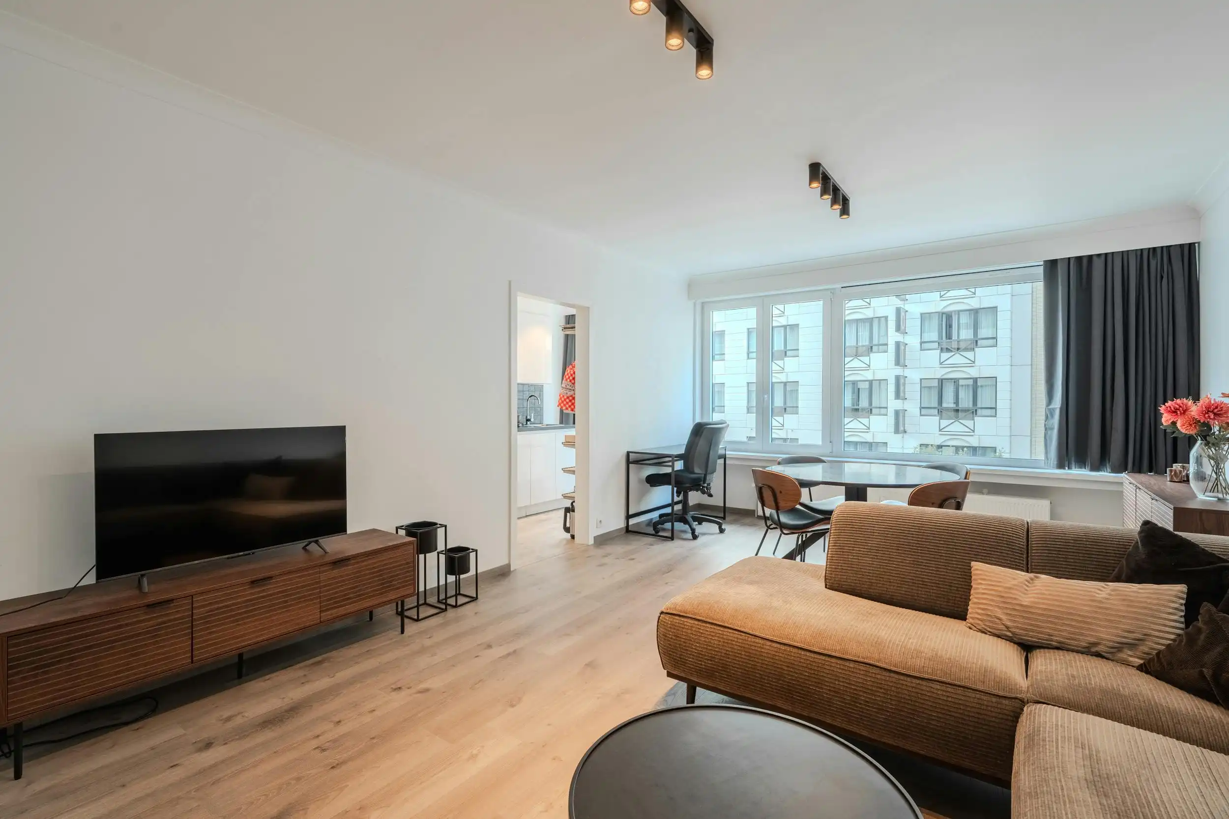 Prachtig appartement te koop te centrum Oostende vlakbij zee foto 2