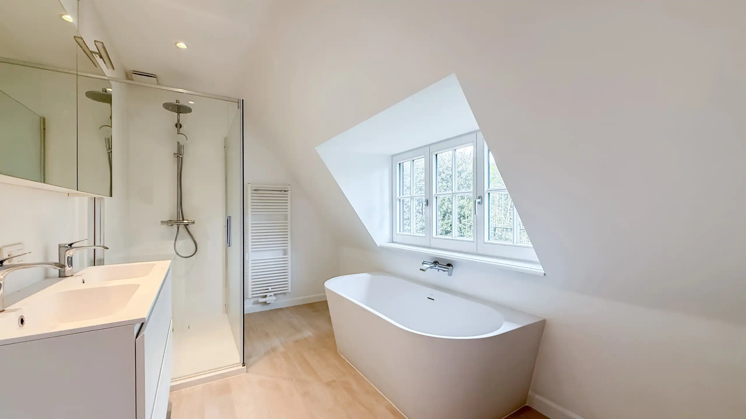 Stijlvolle halfopen villa met zonnige tuin in het Zoute foto 15