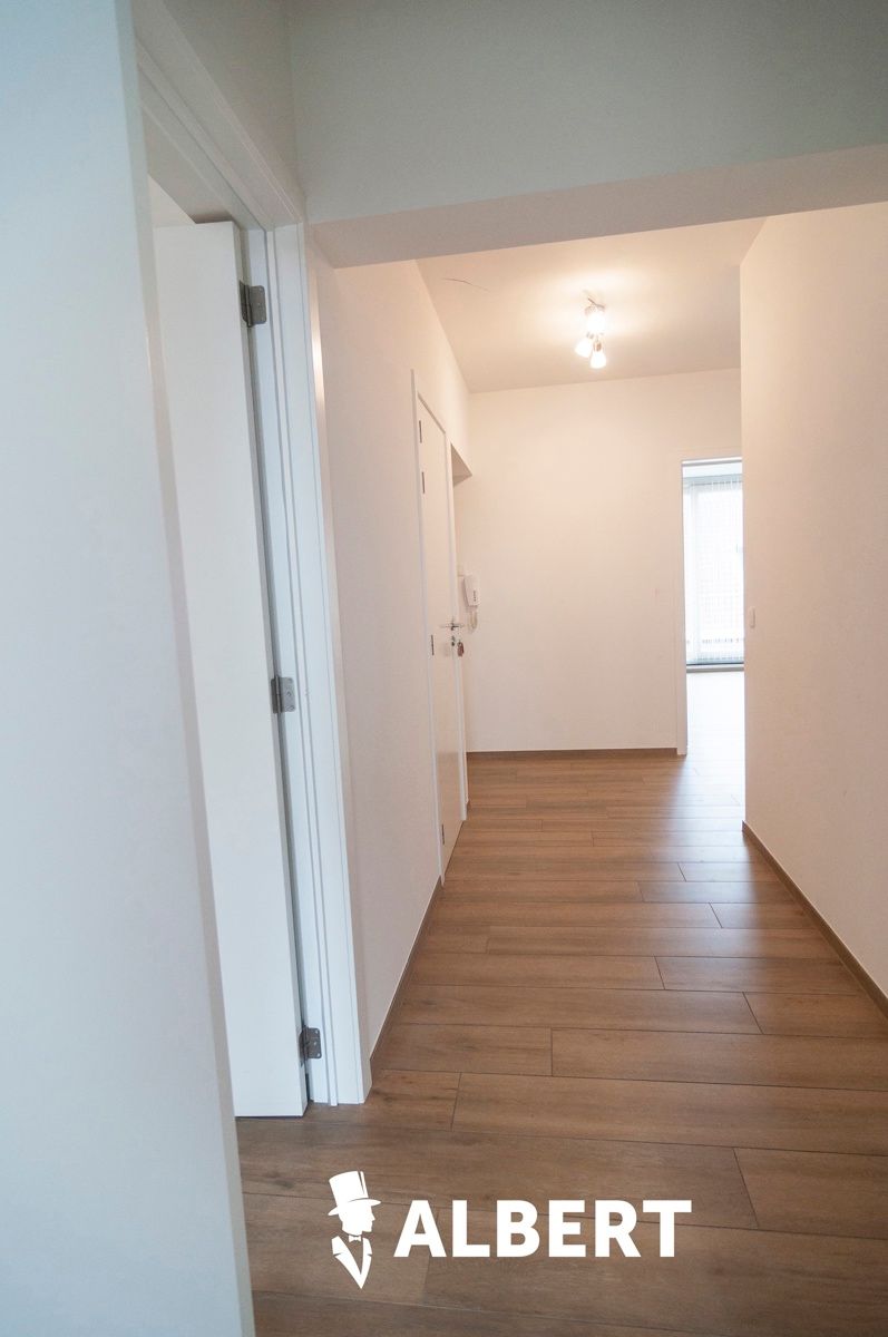 Ruim gerenoveerd instapklaar appartement centrum Diepenbeek! foto 7