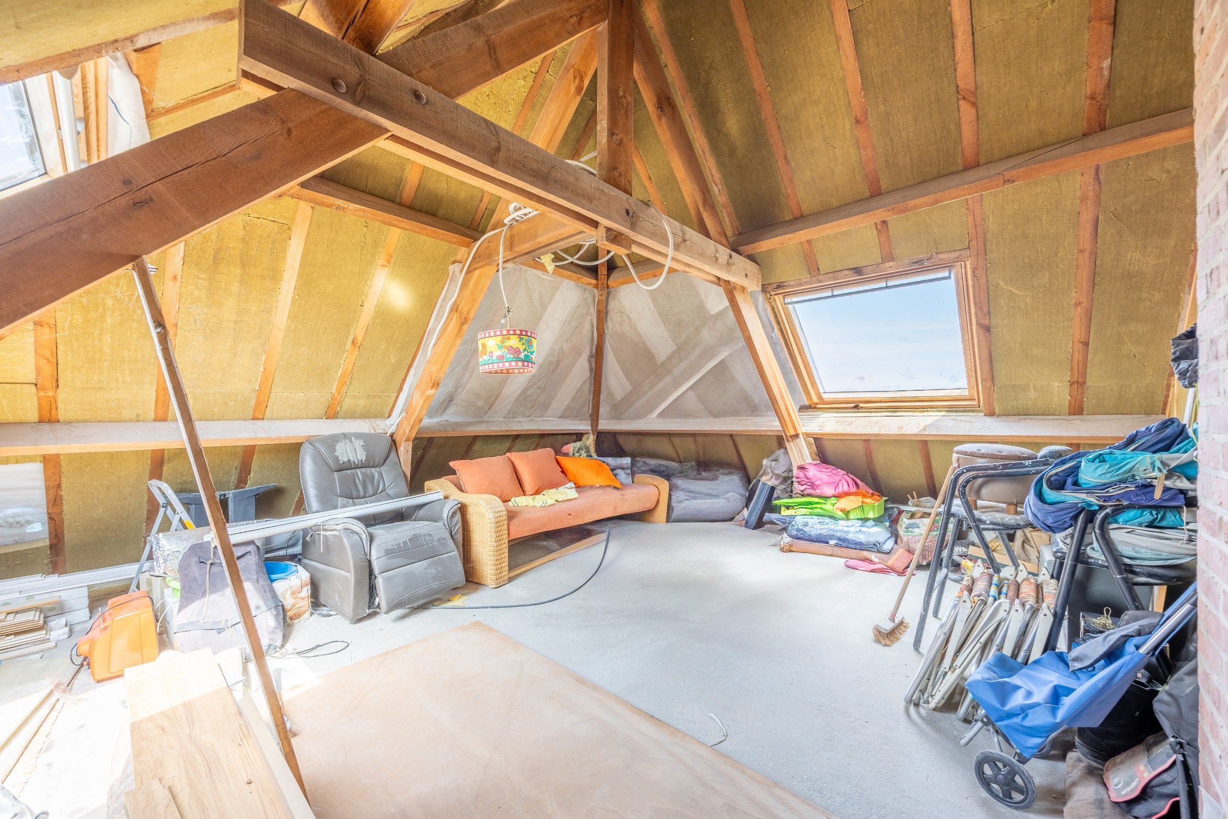 Verder te renoveren halfopen woning met uitweg.  foto 16