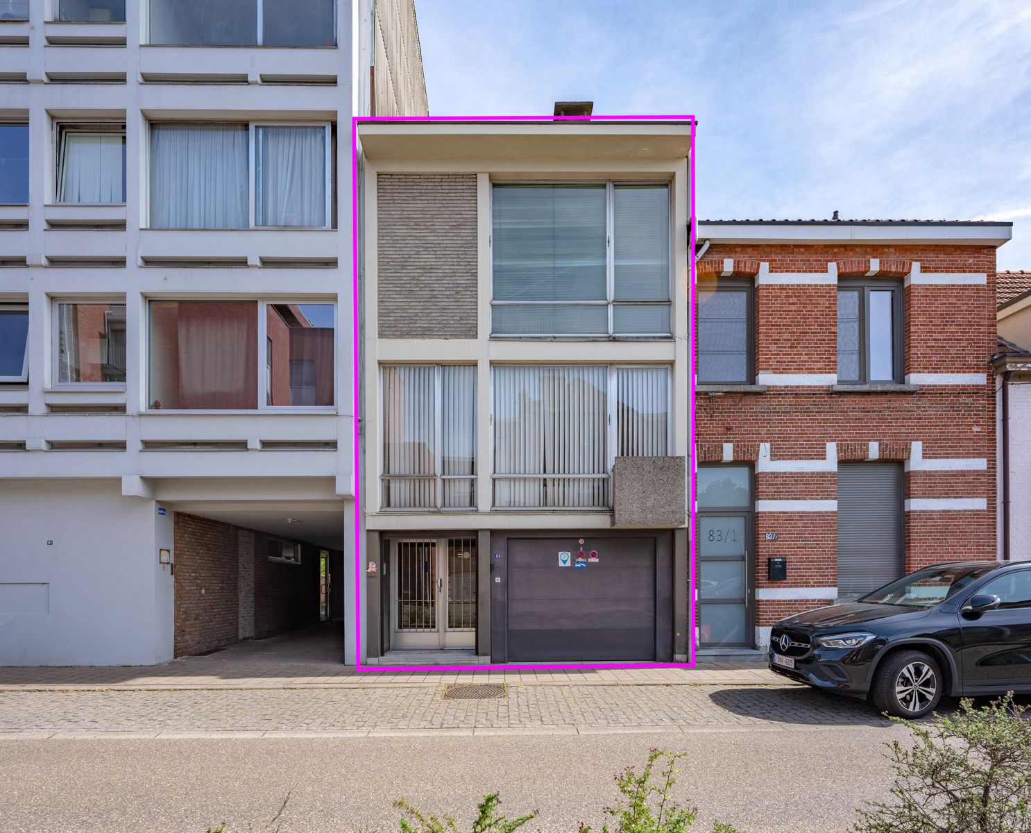 Hoofdfoto van de publicatie: Degelijke woning met 2/3 slaapkamers, inpandige garage en tuin