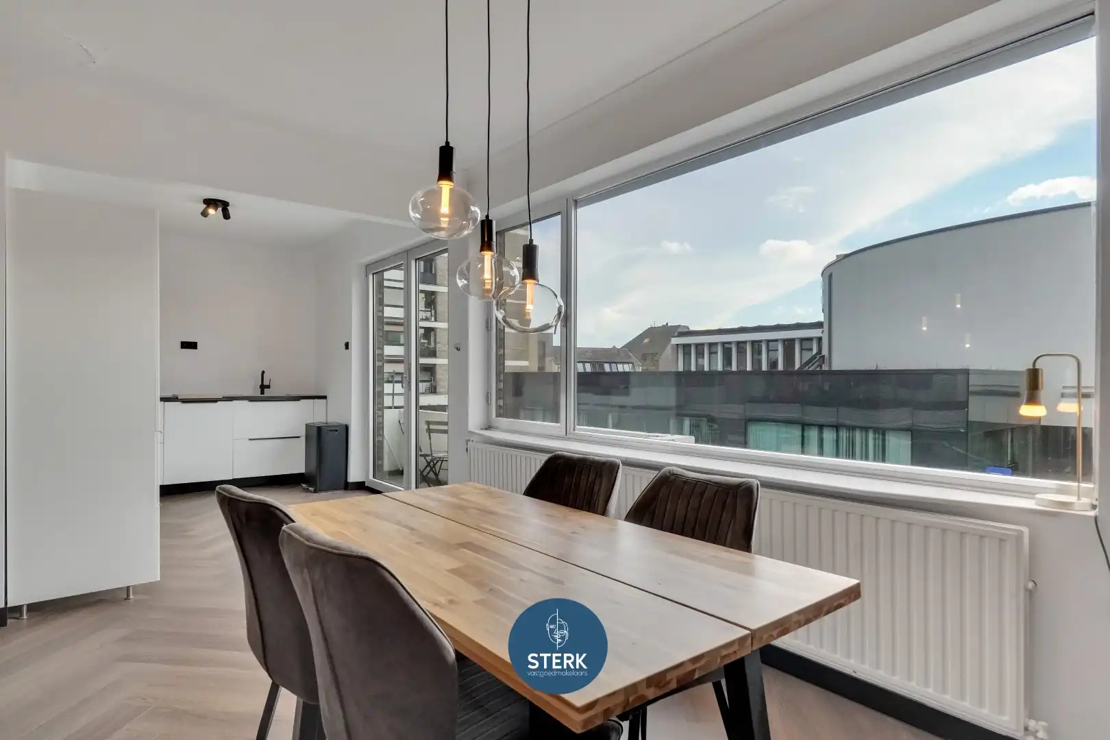 INSTAPKLAAR 3-SLPK APPARTEMENT MIDDEN IN HET CENTRUM VAN LANAKEN !  foto 11