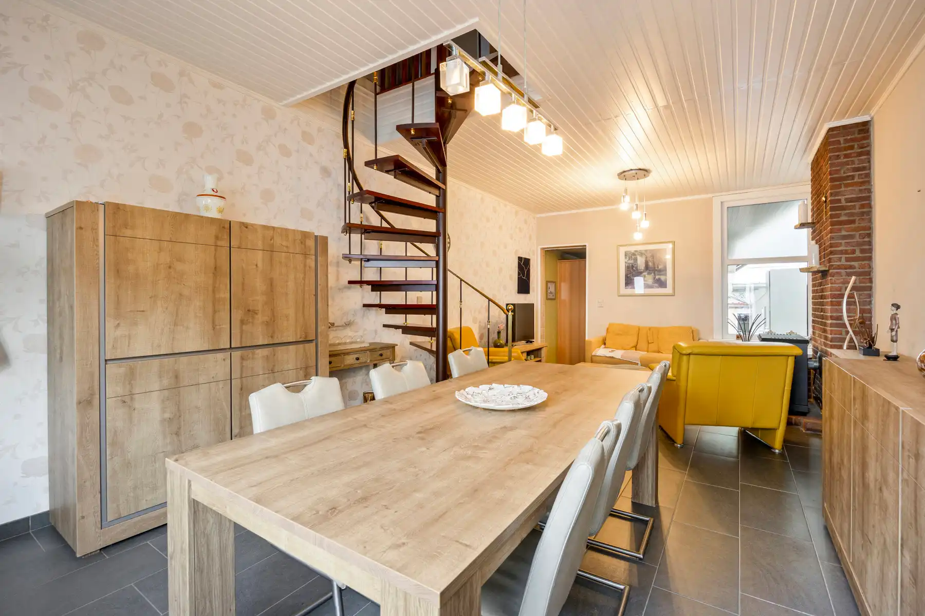 Instapklare rijwoning met 2 slaapkamers en terras foto 3