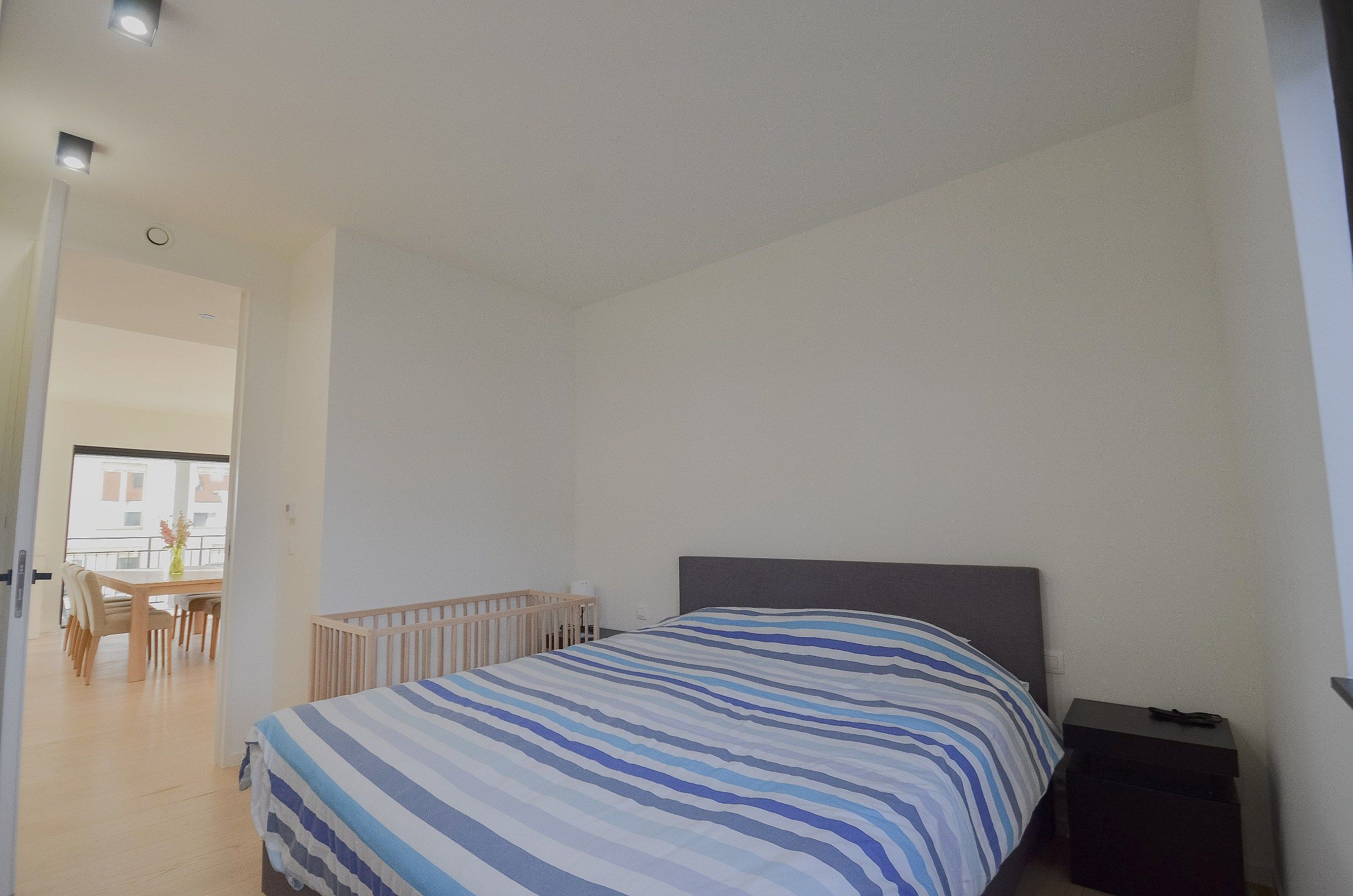 Appartement met gevelbreedte van ongeveer 5,2 meter en een ruim zonnig terras. foto 13