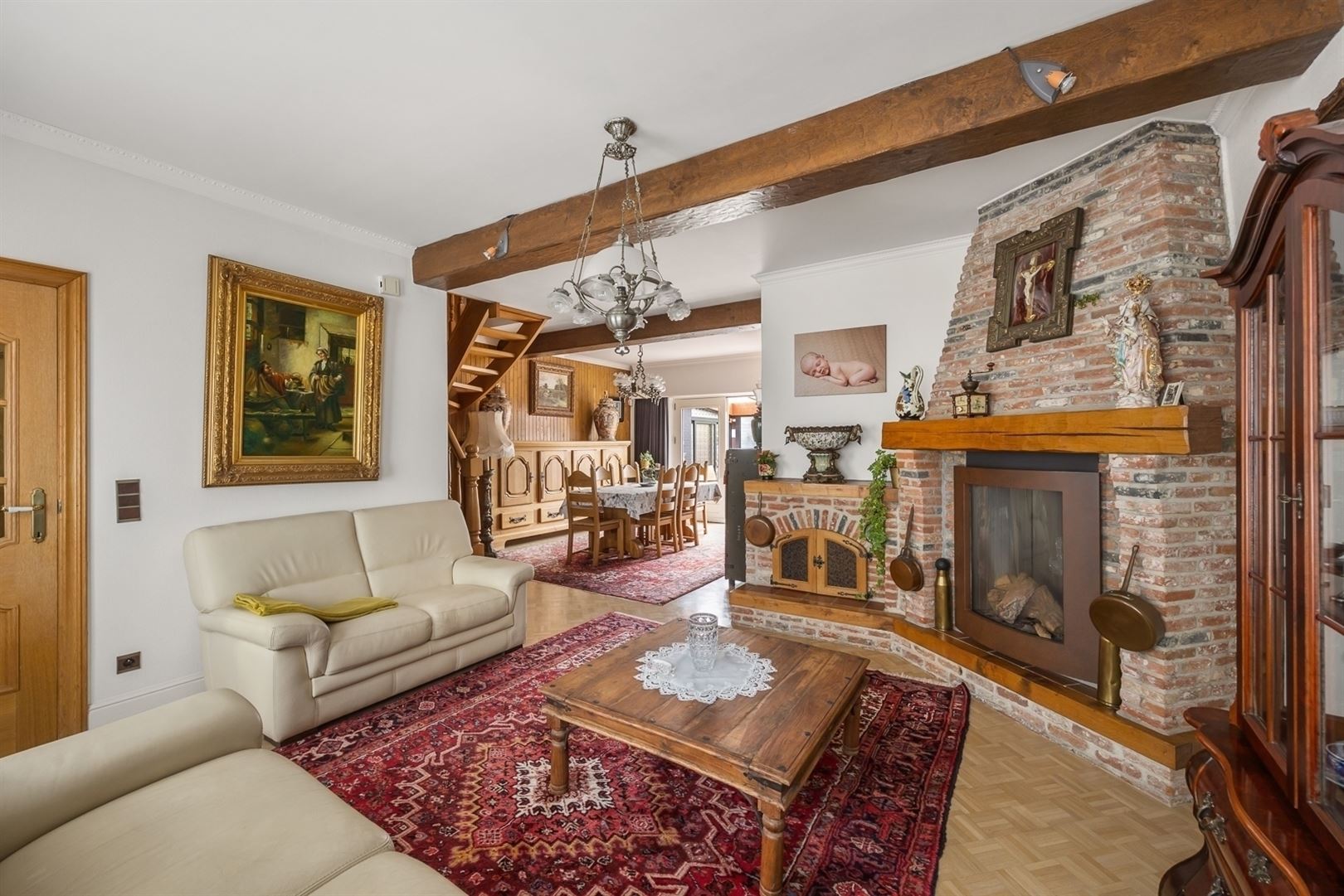 Halfopen bebouwing met dubbele garage gelegen nabij centrum Brasschaat  foto 3