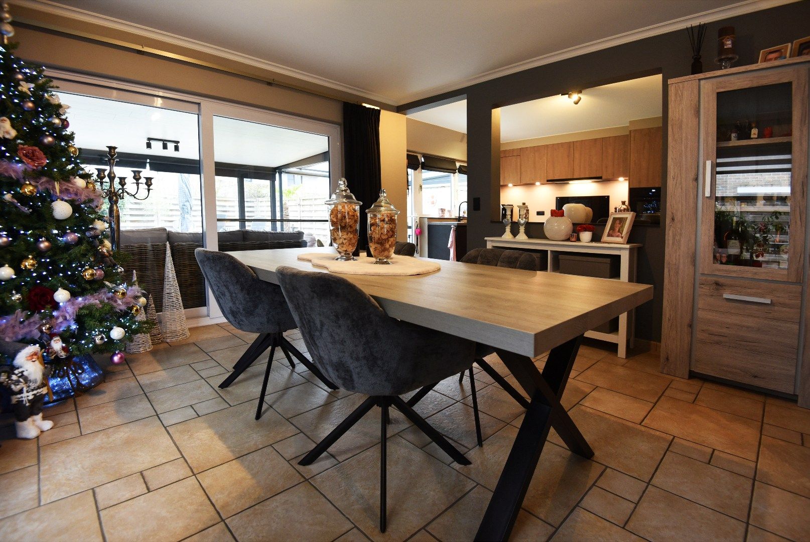 Energiezuinige gezinswoning met 3 slpks  rustig gelegen te Adegem foto 4