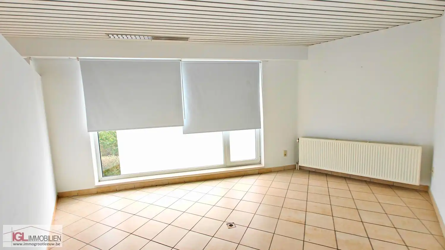 Handelsgelijkvloer met veel visibiliteit te koop foto 5