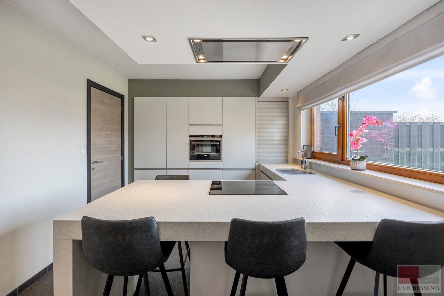 Instapklare woning in een rustige woonwijk te Zichen-Zussen-Bolder (Riemst). foto 20