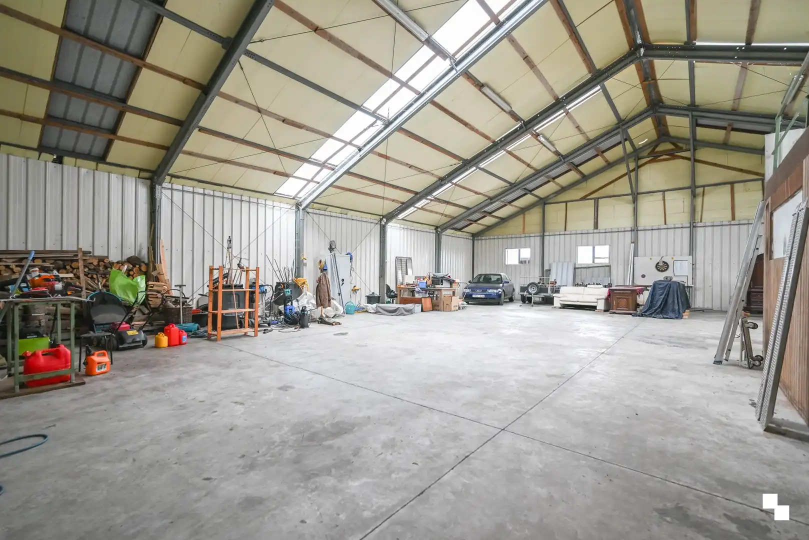Woning met loods in Oostrozebeke foto 32