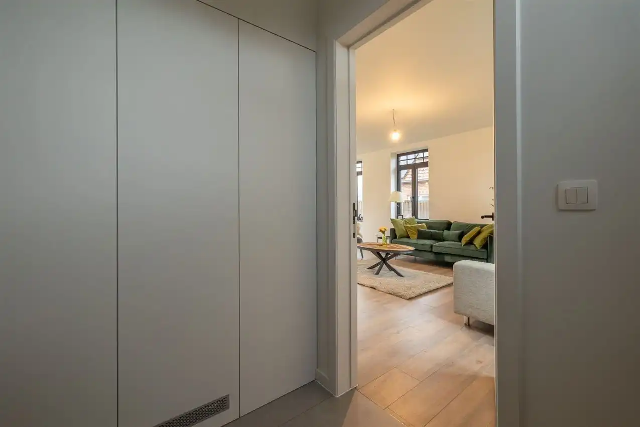 Instapklare nieuwbouwwoning op ruim perceel met 3 slk foto 4