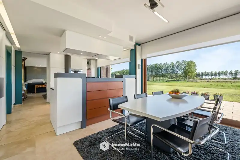 UNIEKE VILLA MET BINNENZWEMBAD EN PAARDENSTALLEN OP EEN TOPLOCATIE TE KOOP IN MENDONK (GENT) foto 16