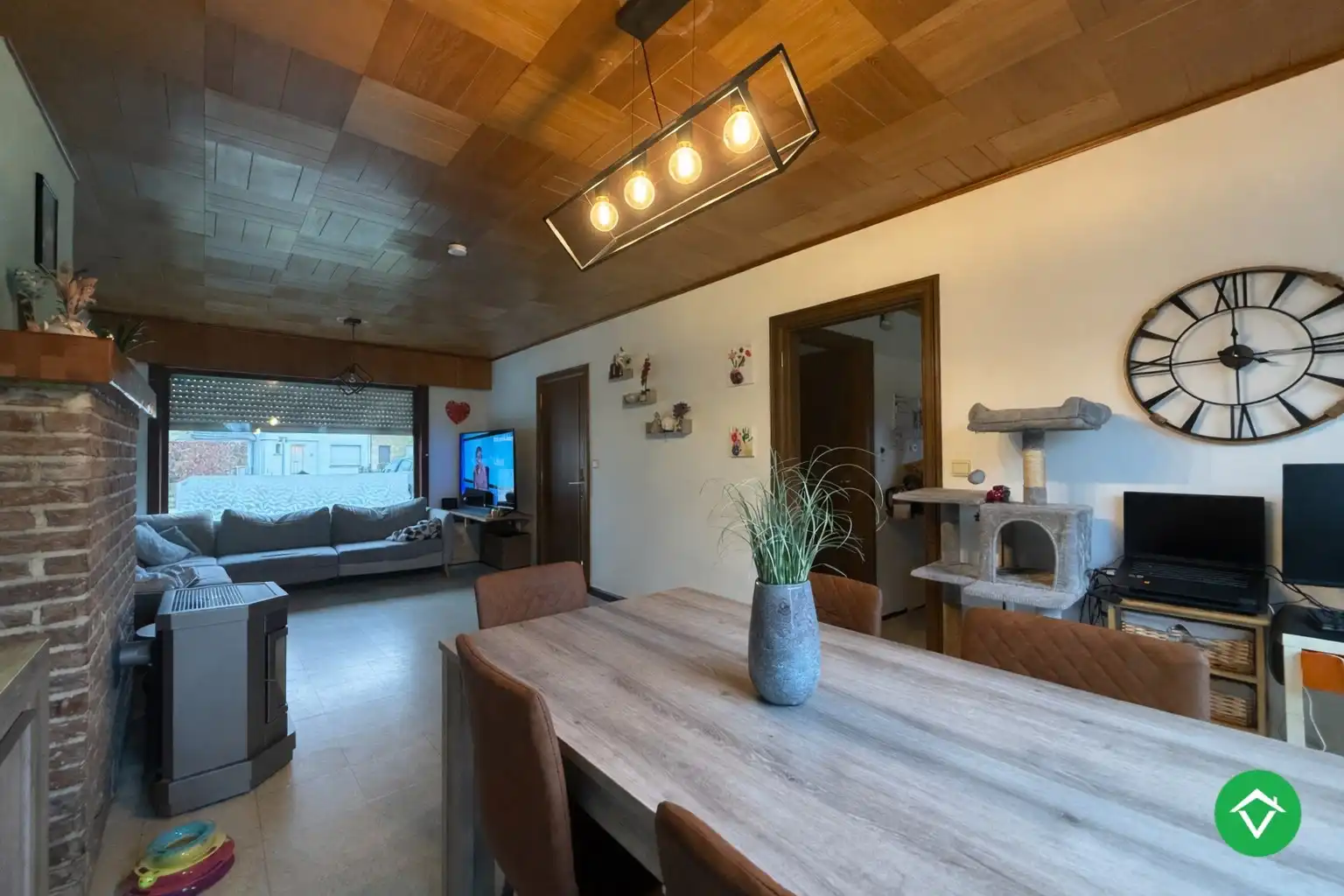 Ruime, stevige woning met 3 slaapkamers, garage en tuin te Izegem foto 4