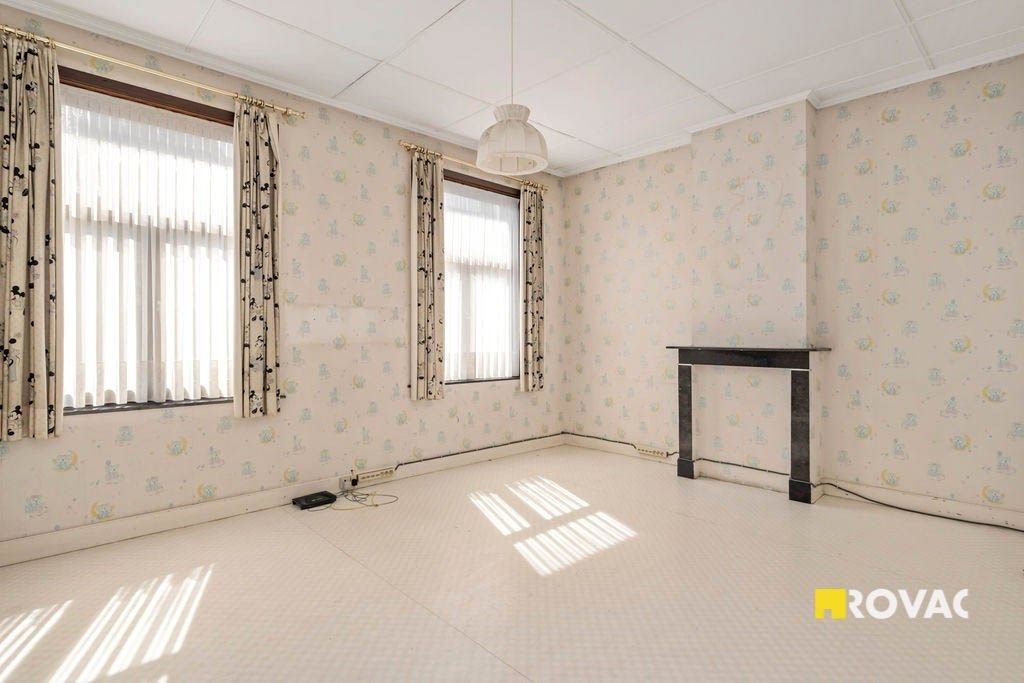 Zeer ruime woning met handelsmogelijkheden foto 17