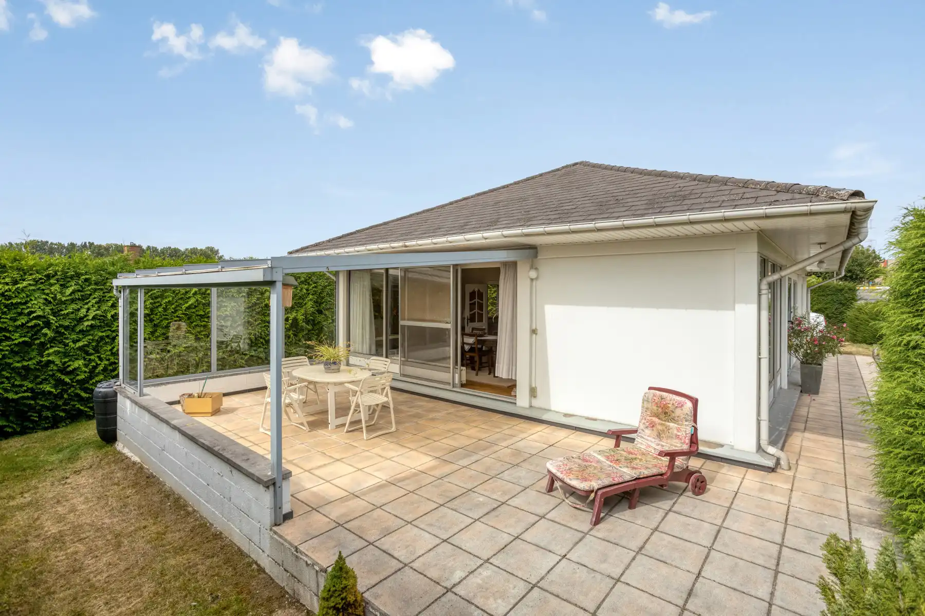 Rustig gelegen gelijkvloers-villa met 2slaapkamers en garage foto 20