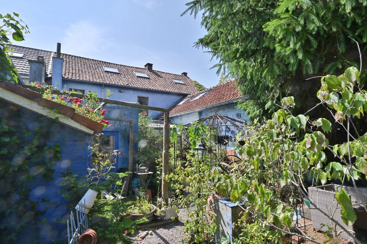 Verrassend royale woning met bijbouw/atelier en aangrenzende paardenweide, met in totaal een grondoppervlakte van 34a 88ca (3.488 m²) foto 22