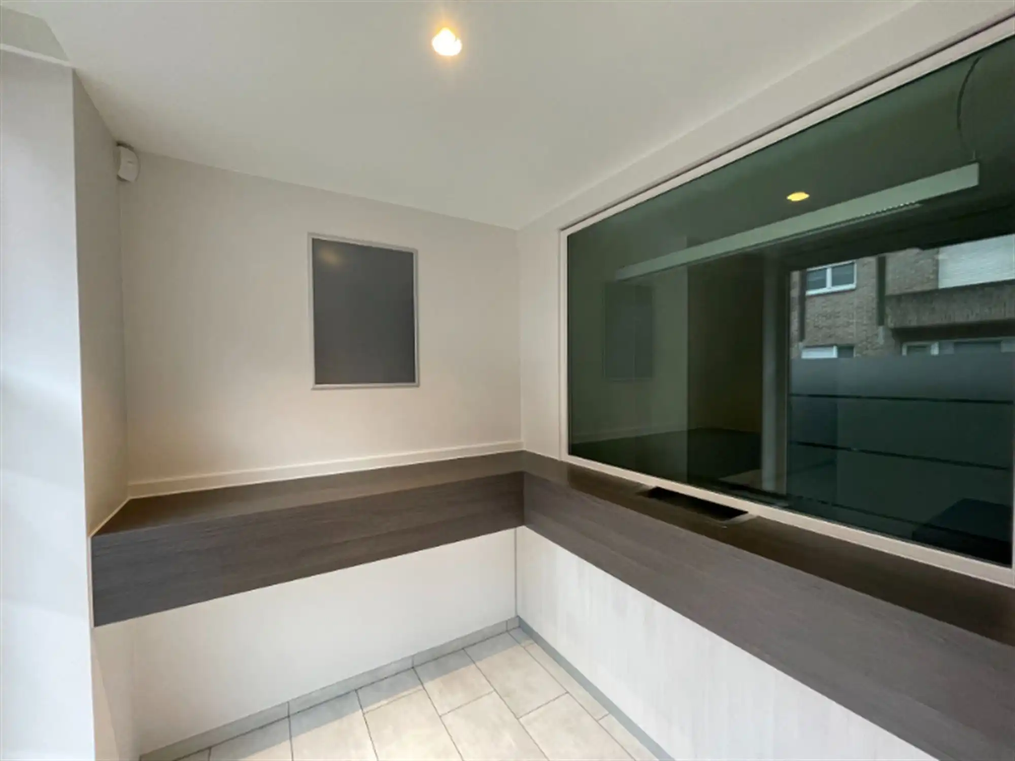 Handelspand met parking foto 3