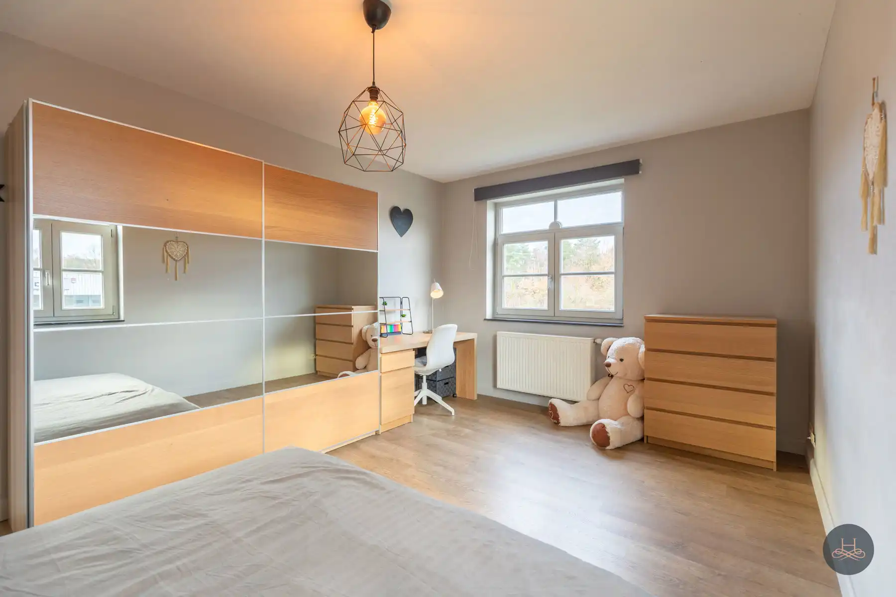 Instapklare gezinswoning met leuke tuin foto 17