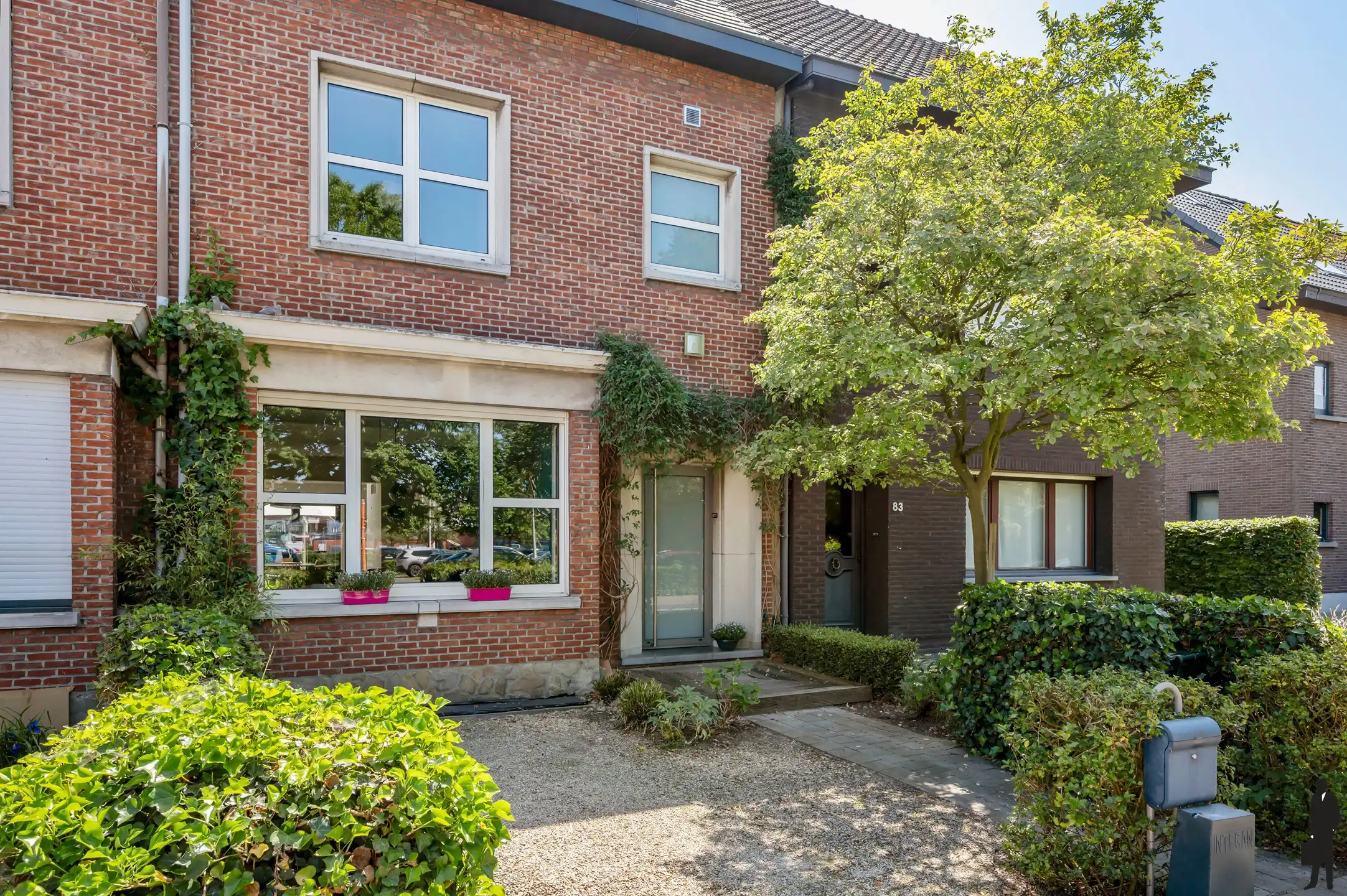 Fijne gezinswoning met 5 slaapkamers en een heerlijke tuin, in het centrum. foto 18