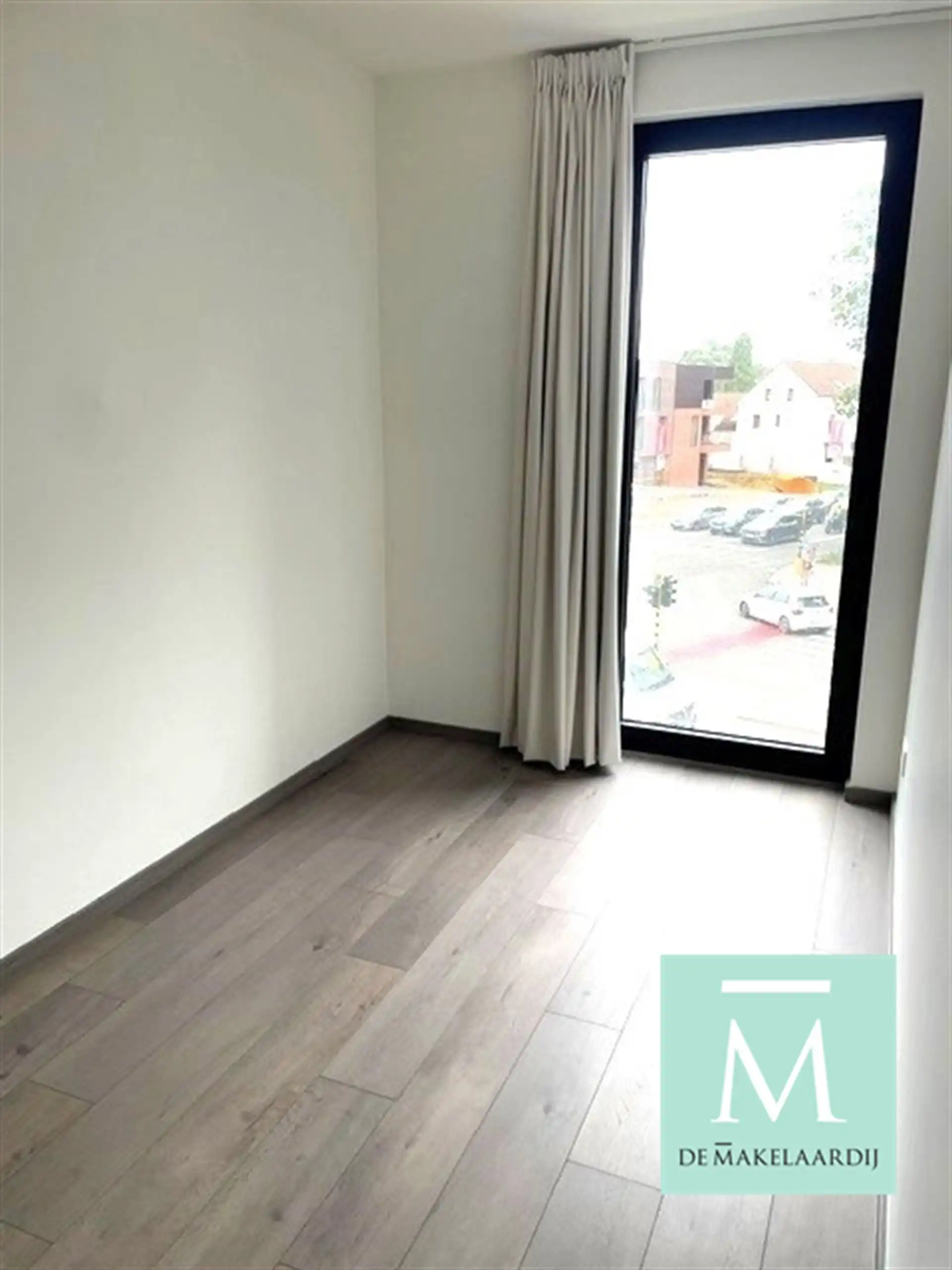 Aangenaam appartement, 2 slaapkamers, ruim terras (75m²), kelder en autostaanplaats foto 7