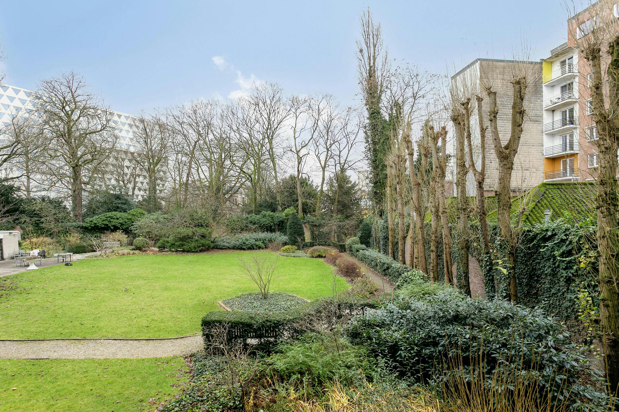 Appartement met twee slaapkamers en terras te koop in Antwerpen foto 19