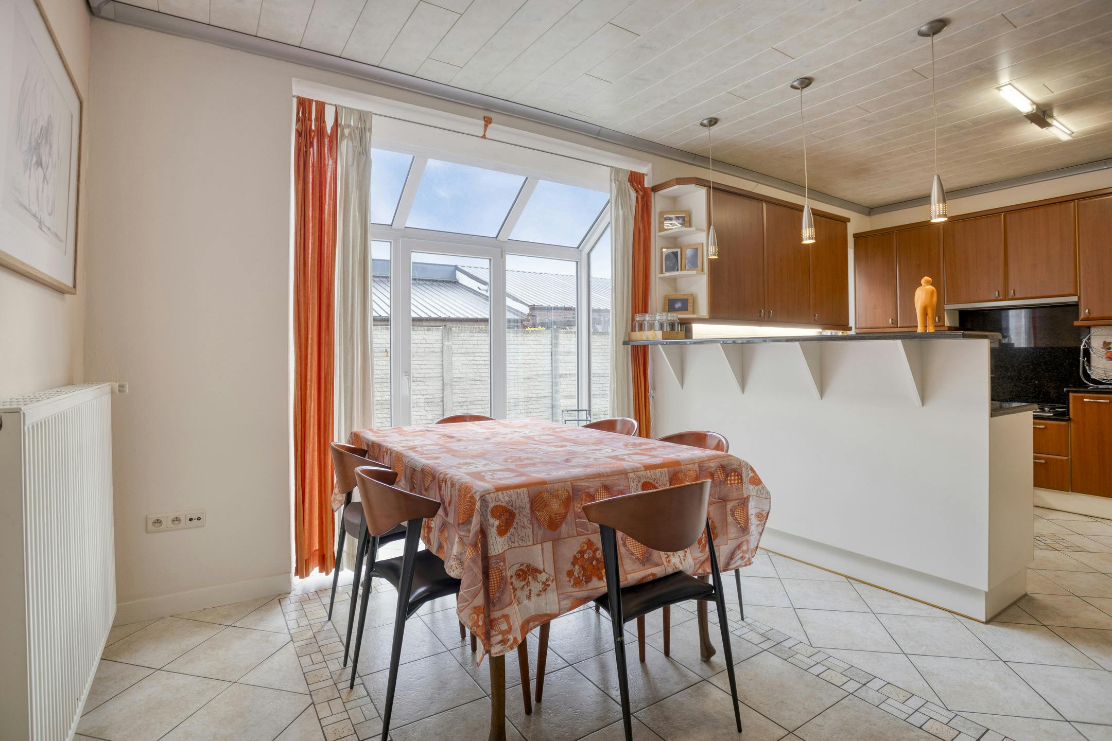 Riante, goed onderhouden woning te koop op verbindingsweg in Dilsen foto 7