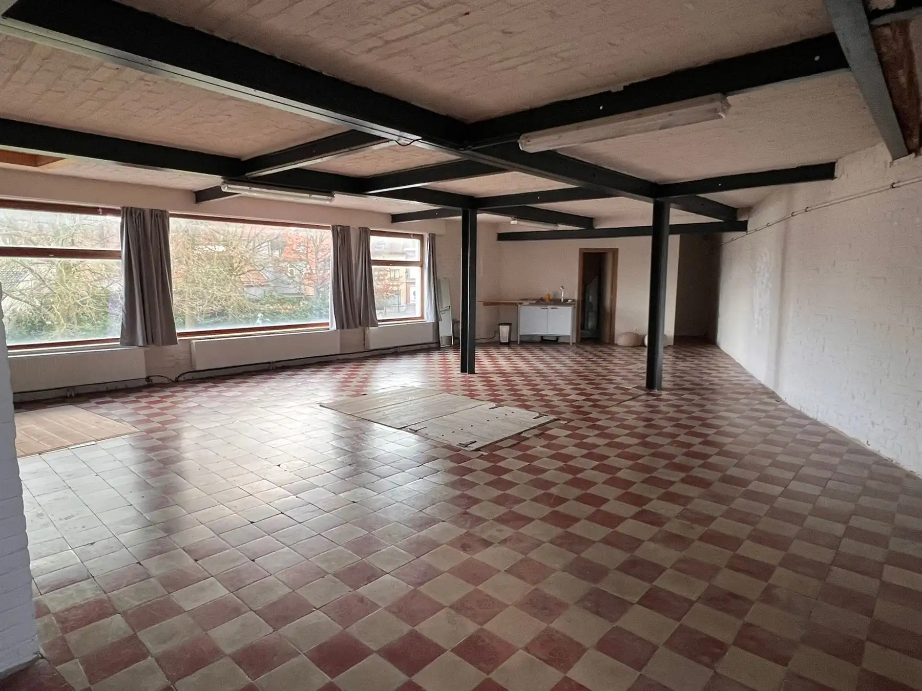 Karaktervol gerenoveerd burgerhuis met atelier foto 11