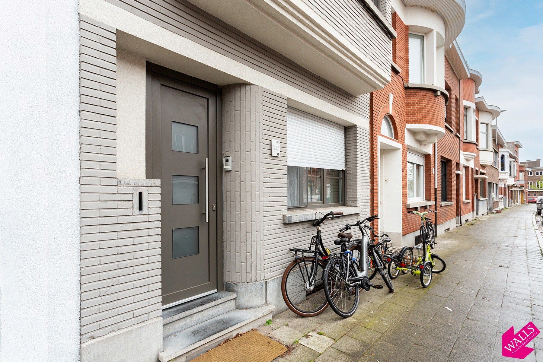 Ruime woning met 4 slaapkamers en tuin in een rustige straat foto 28