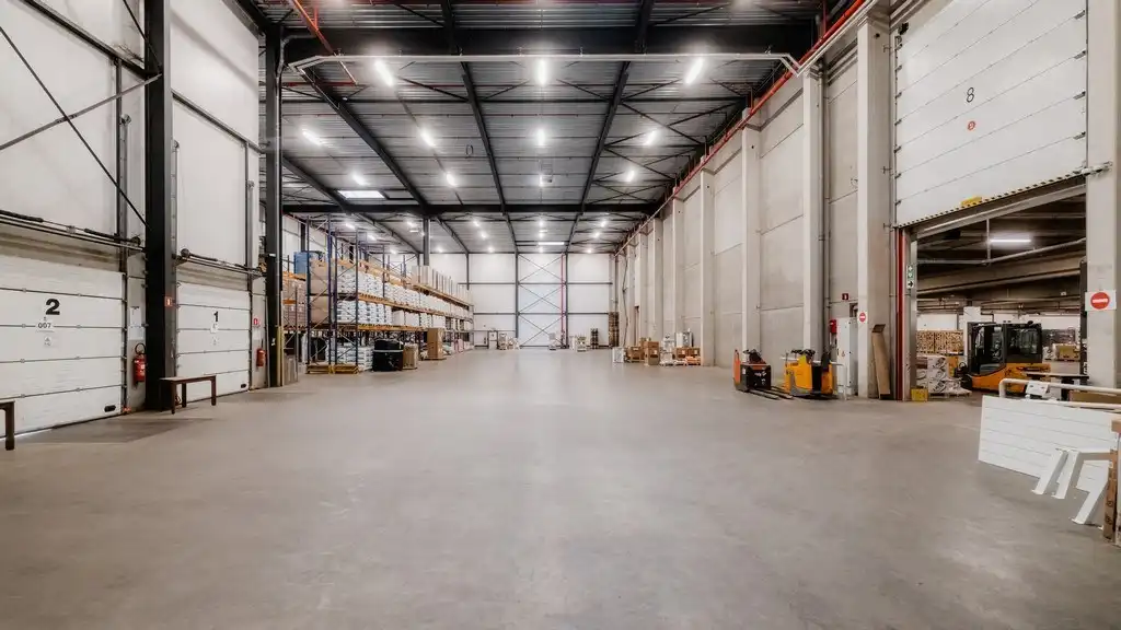 Logistiek bedrijfspand te huur in industriezone Z4 in Asse foto 3