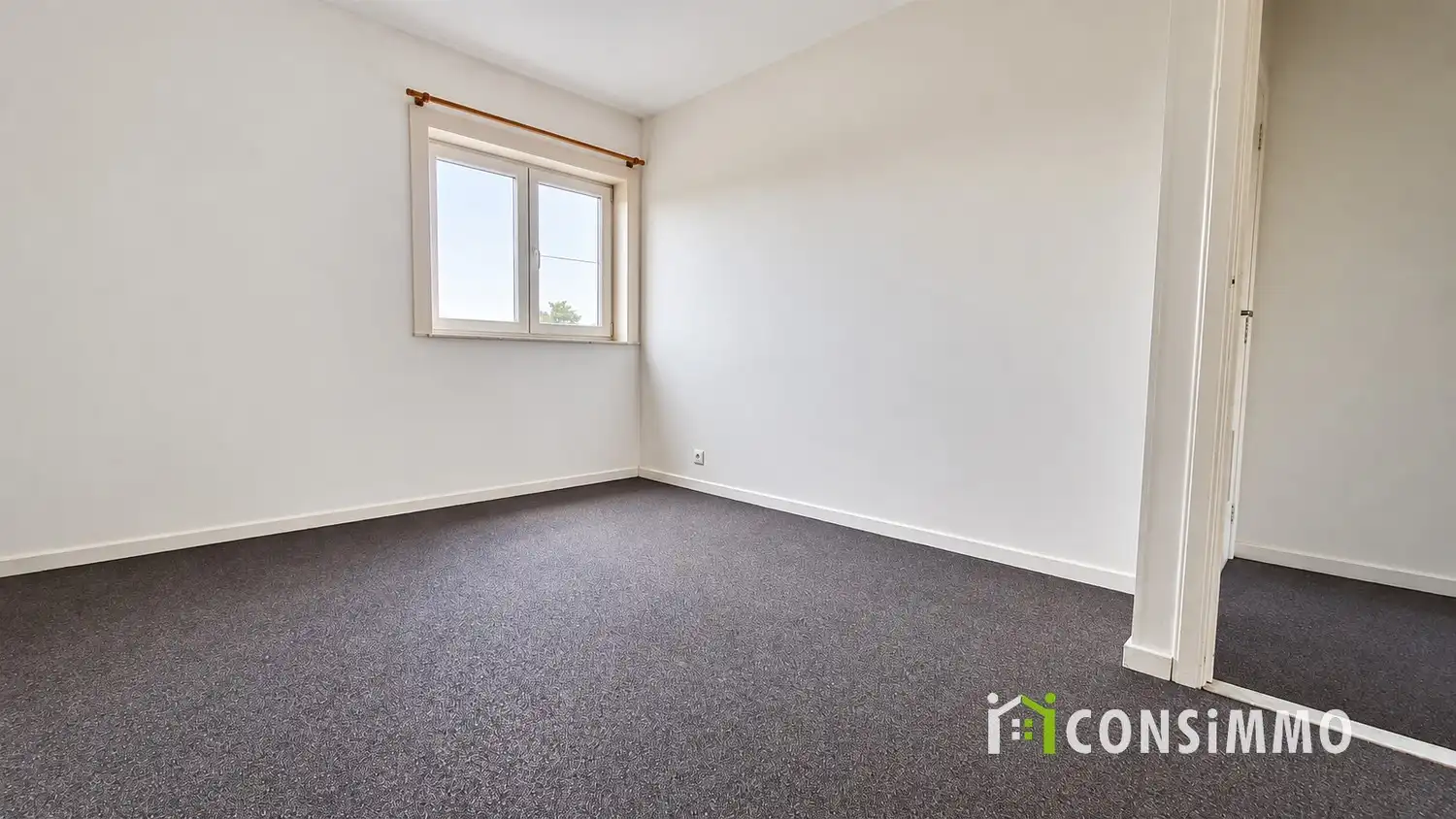 Ruim, instapklaar appartement met 3 slaapkamers in Genk! foto 12