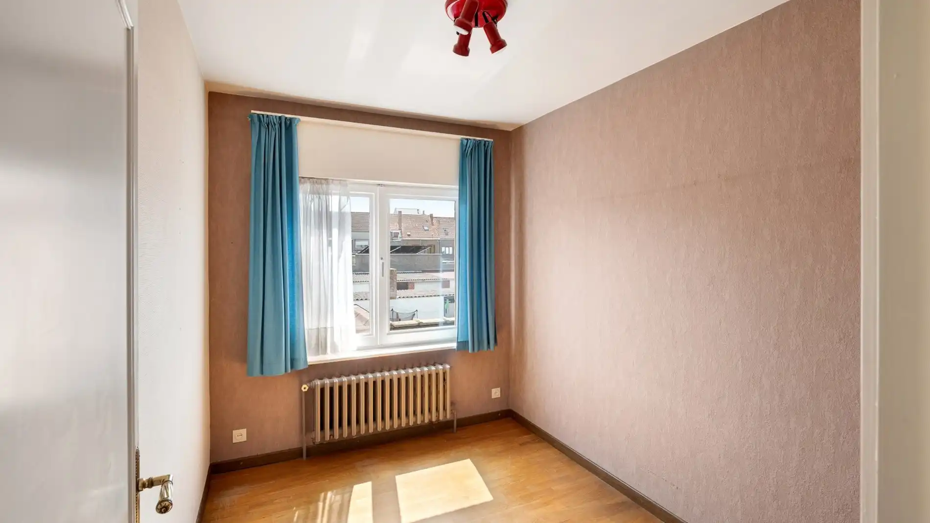 Woning met zonnige tuin en garage te Zeebrugge foto 13