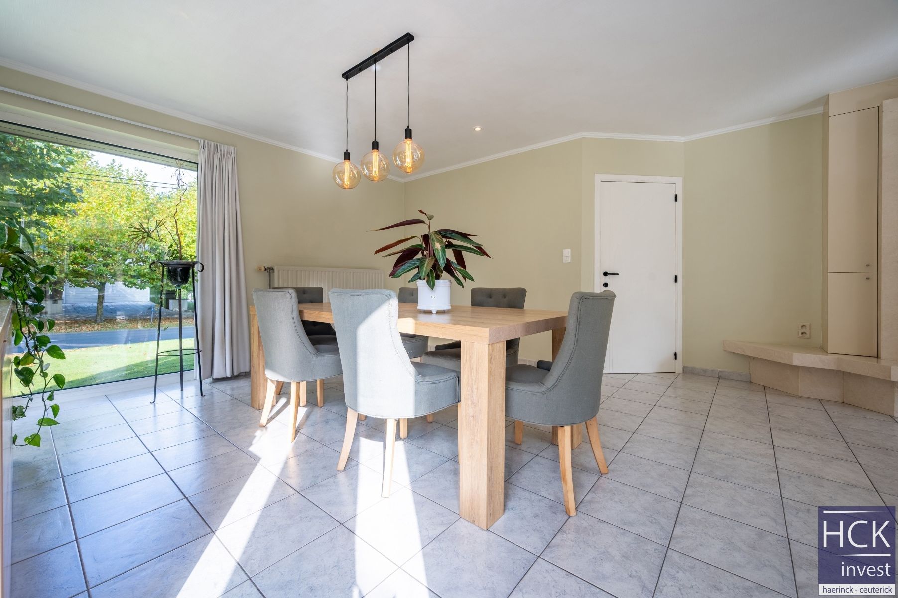 KRUISHOUTEM - Zeer ruime alleenstaande woning met 5 slpk. op 1256 m² foto 5