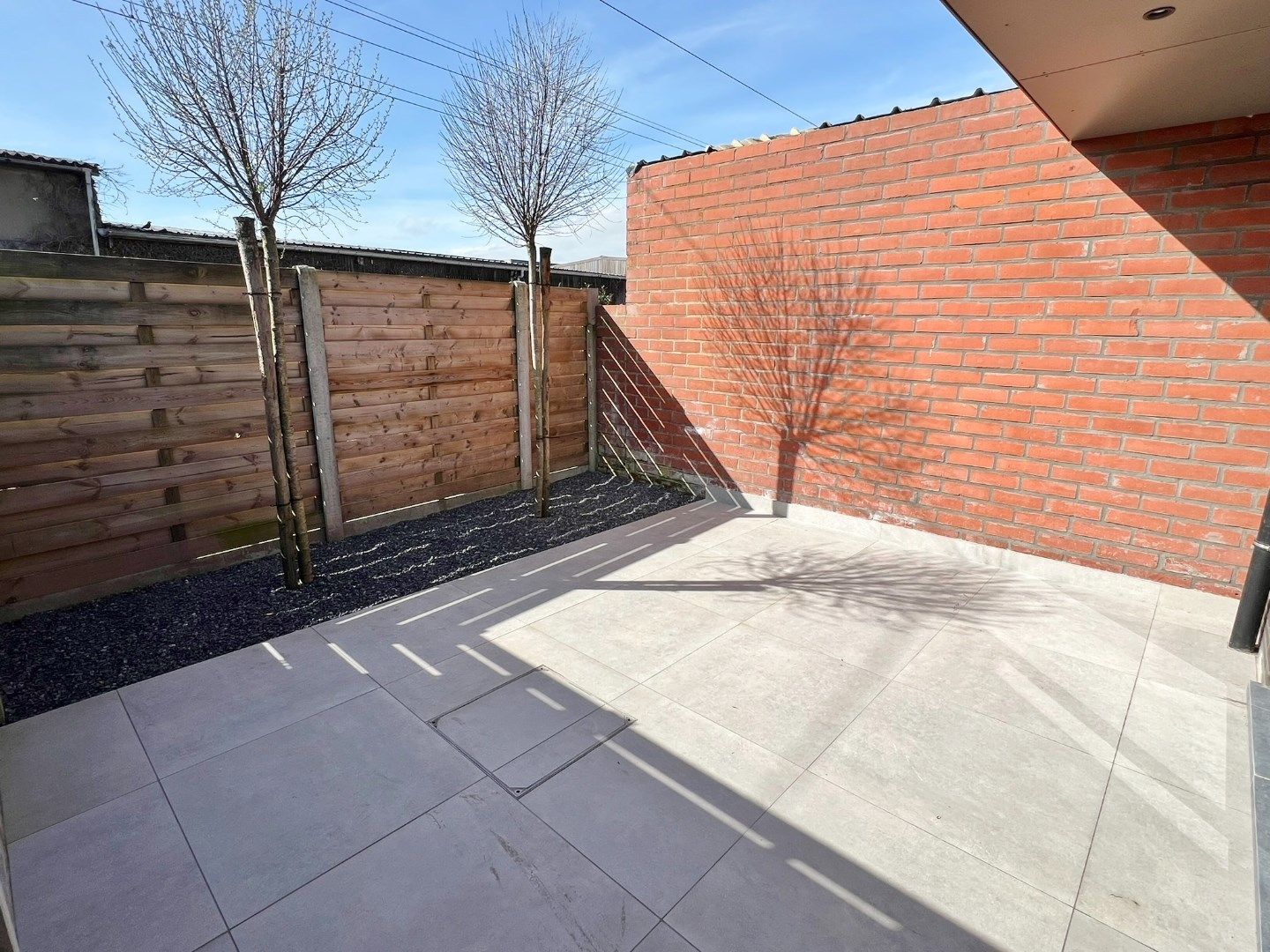 Gerenoveerde rijwoning met 3slaapkamers en zonnige koer.  foto 15