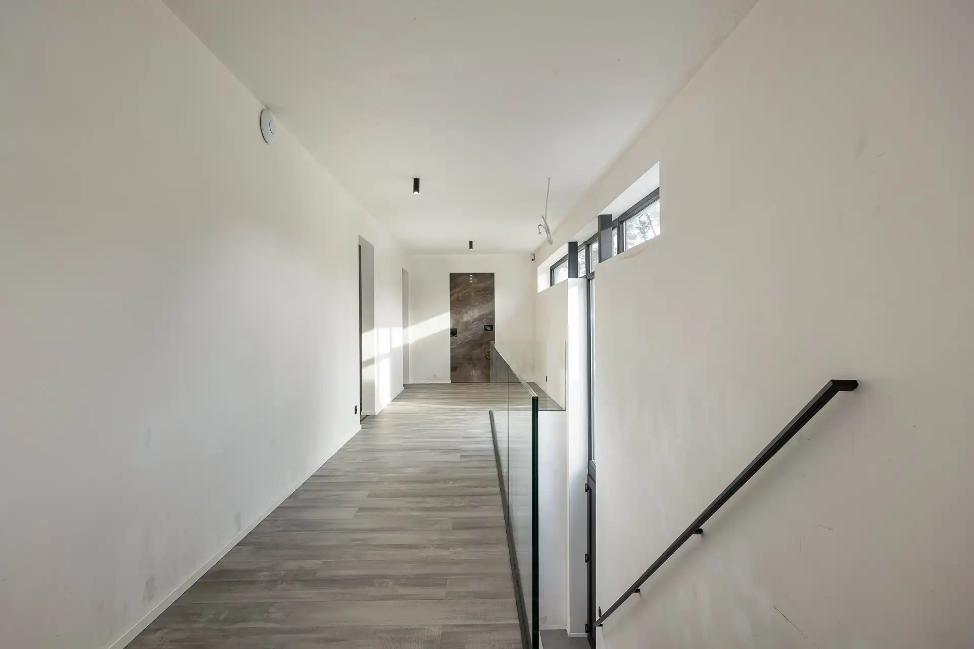 Supermoderne villa te koop – af te werken naar uw smaak foto 11