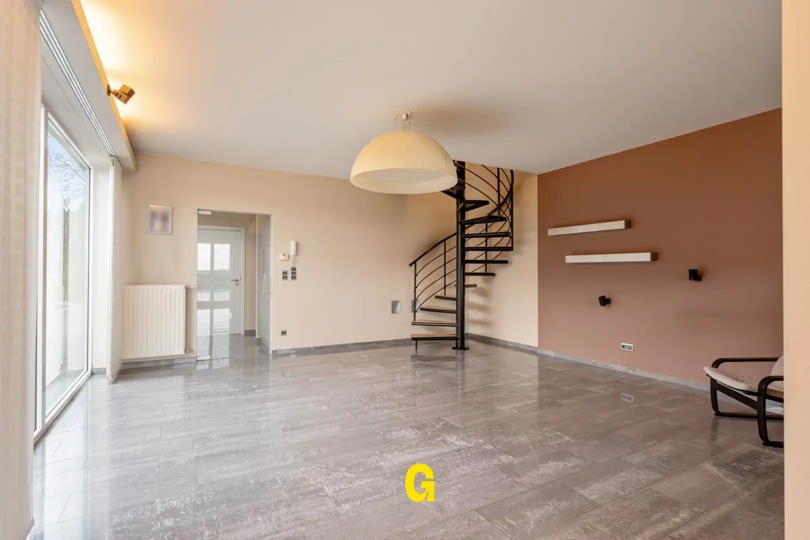 Knappe halfopen woning met zuidwest gerichte tuin met zwembad, rustig gelegen te Kleine Spouwen foto 11