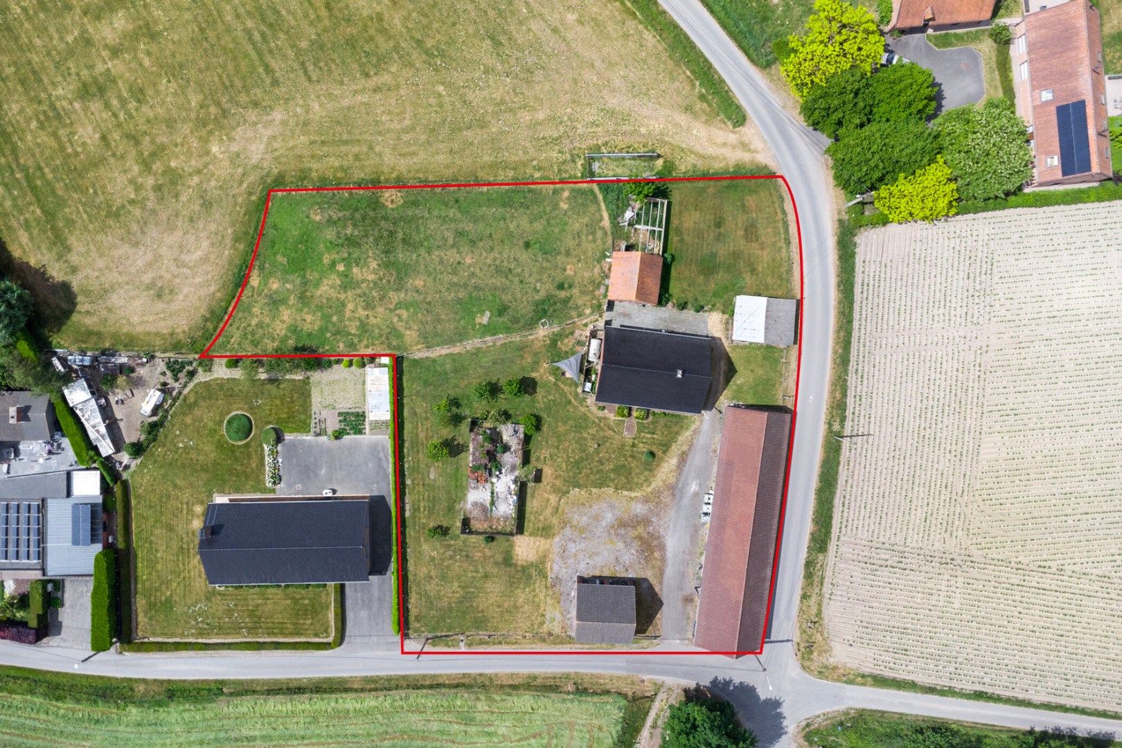 Te renoveren hoeve op 4.092 m² foto 2