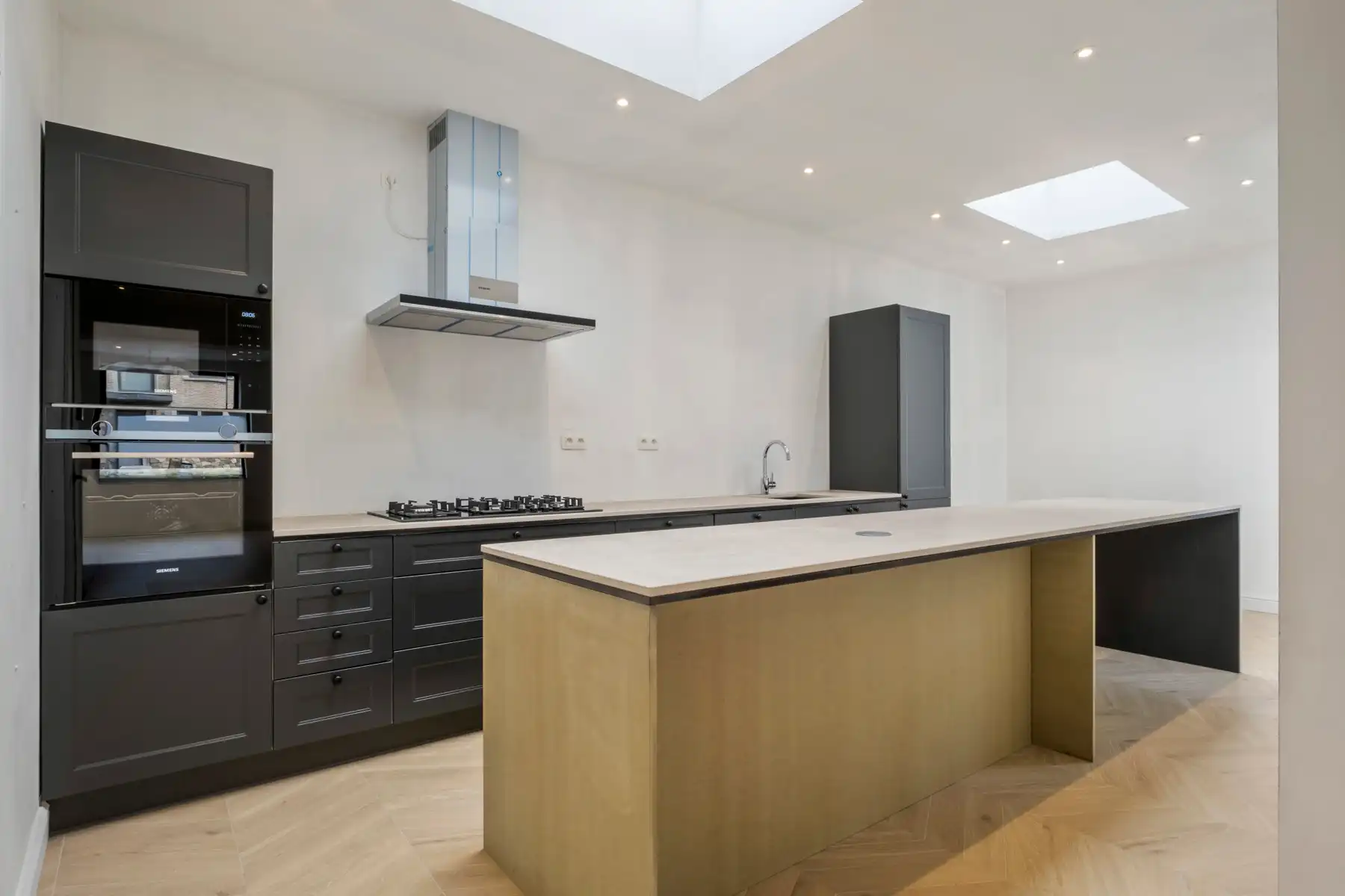 Charmante, volledig gerenoveerde woning foto 8