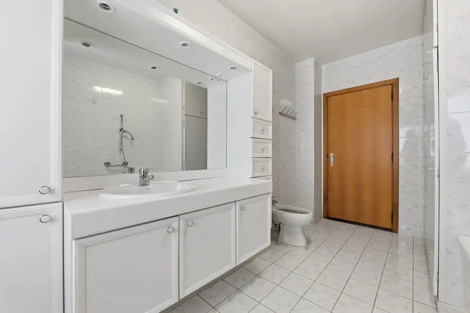 KNUSSE GEZINSWONING MET 4 SLKS EN EEN GARAGE IN BOEKHOUT foto 21