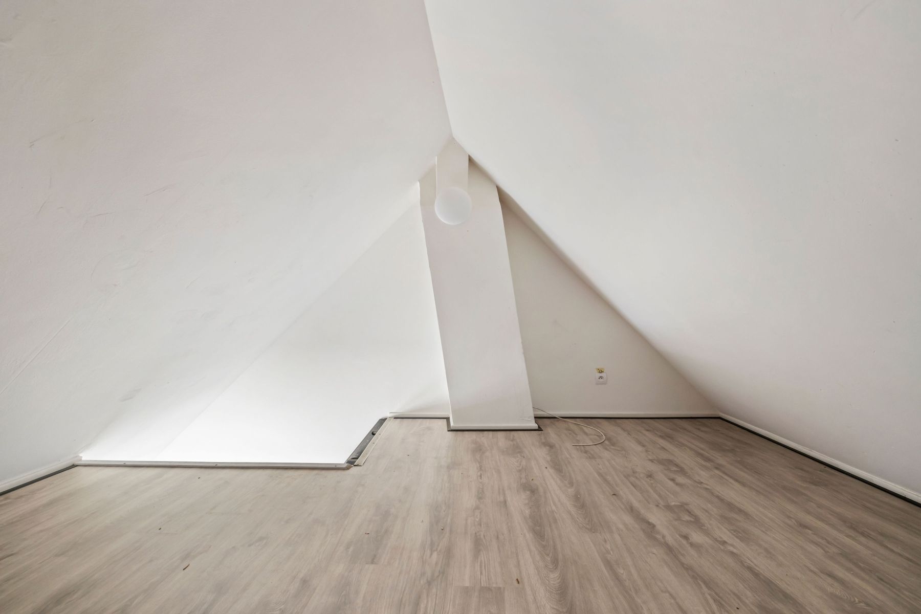 onder optie Deels af te werken woning 3-4 slaapkamers  foto 11
