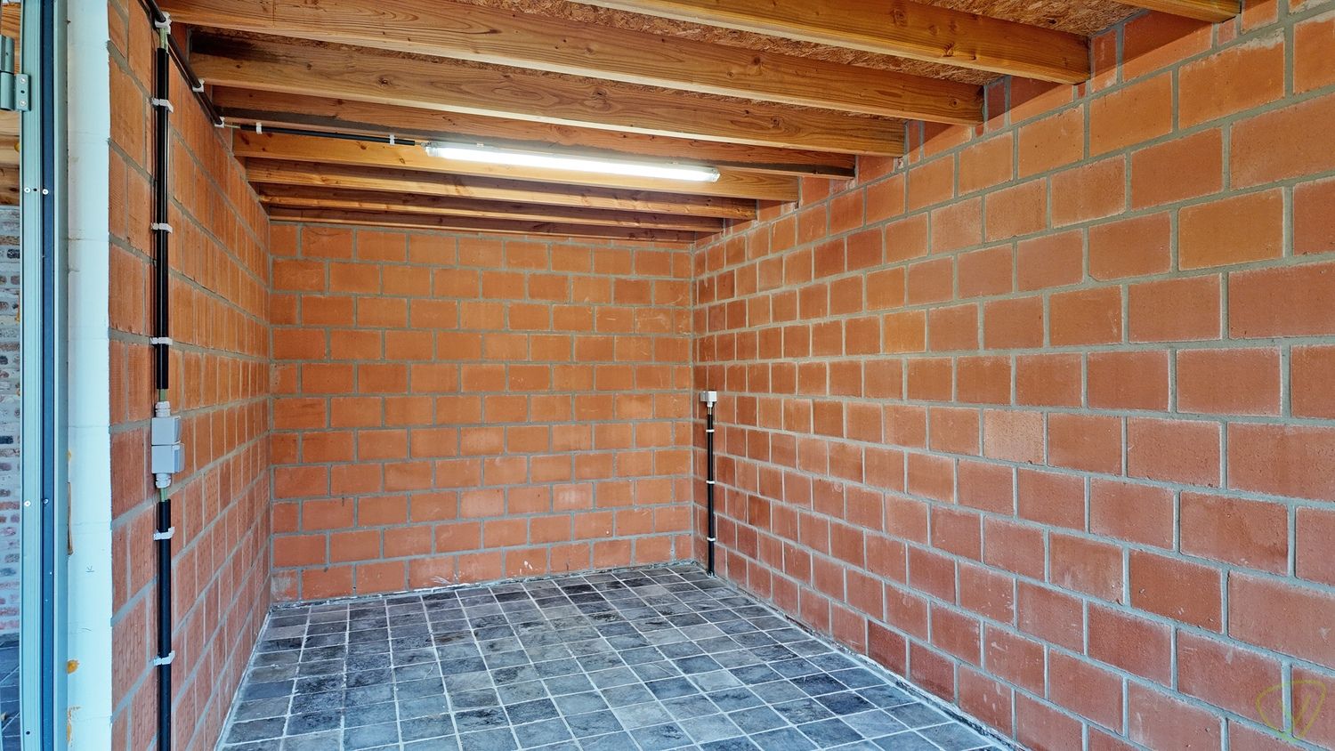 Instapklare woning met tuin en vlakbij het centrum van Eeklo foto 26