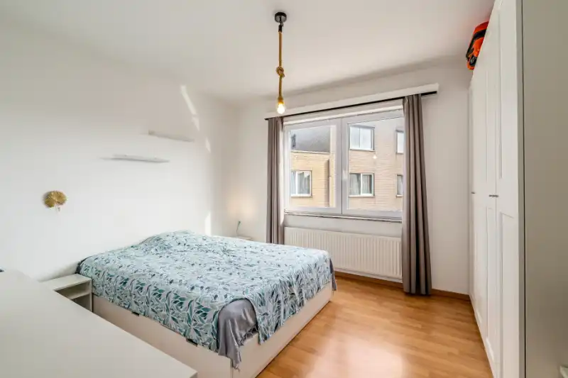 --- NIEUW --- Gunstig gelegen lichtrijk appartement met 2 slaapkamers. foto 9